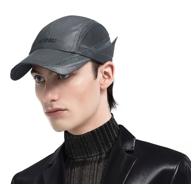 スキズ着用 【Atiissu / キャップ】wing cap ブラック 韓国限定