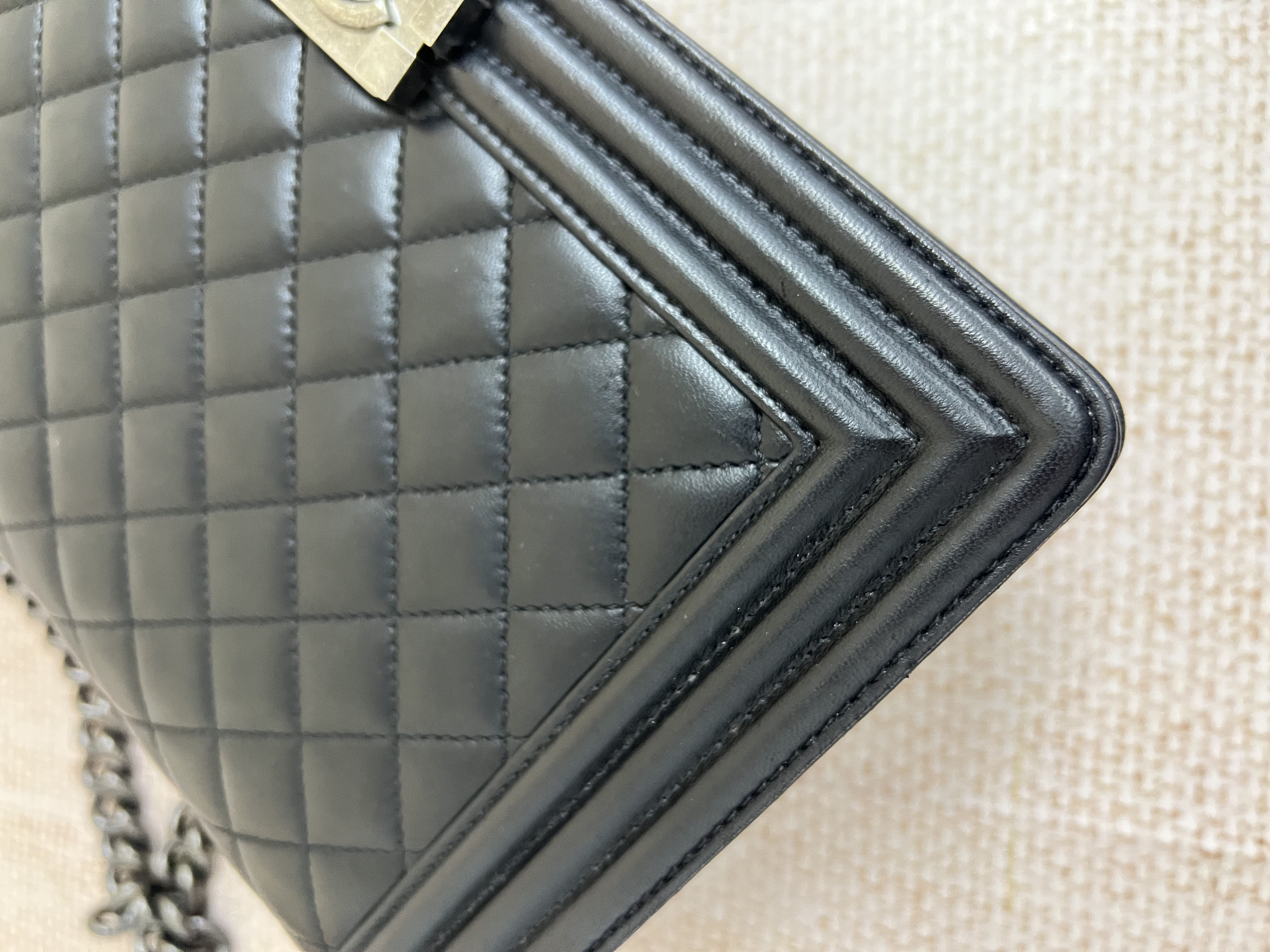 Pre-owned Chanel Boy/ Product Code: 26032205