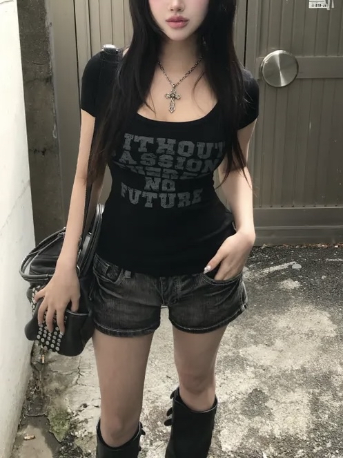 Ribbed Scoop Neck Graphic Top