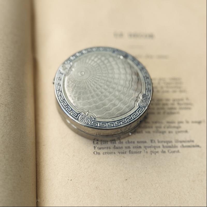 Rare! Antique C.a. 1920s "Karess" line by Woodworth Inc Silver-Plated Guilloché Engraving Loose Powder Compact(MT2221)