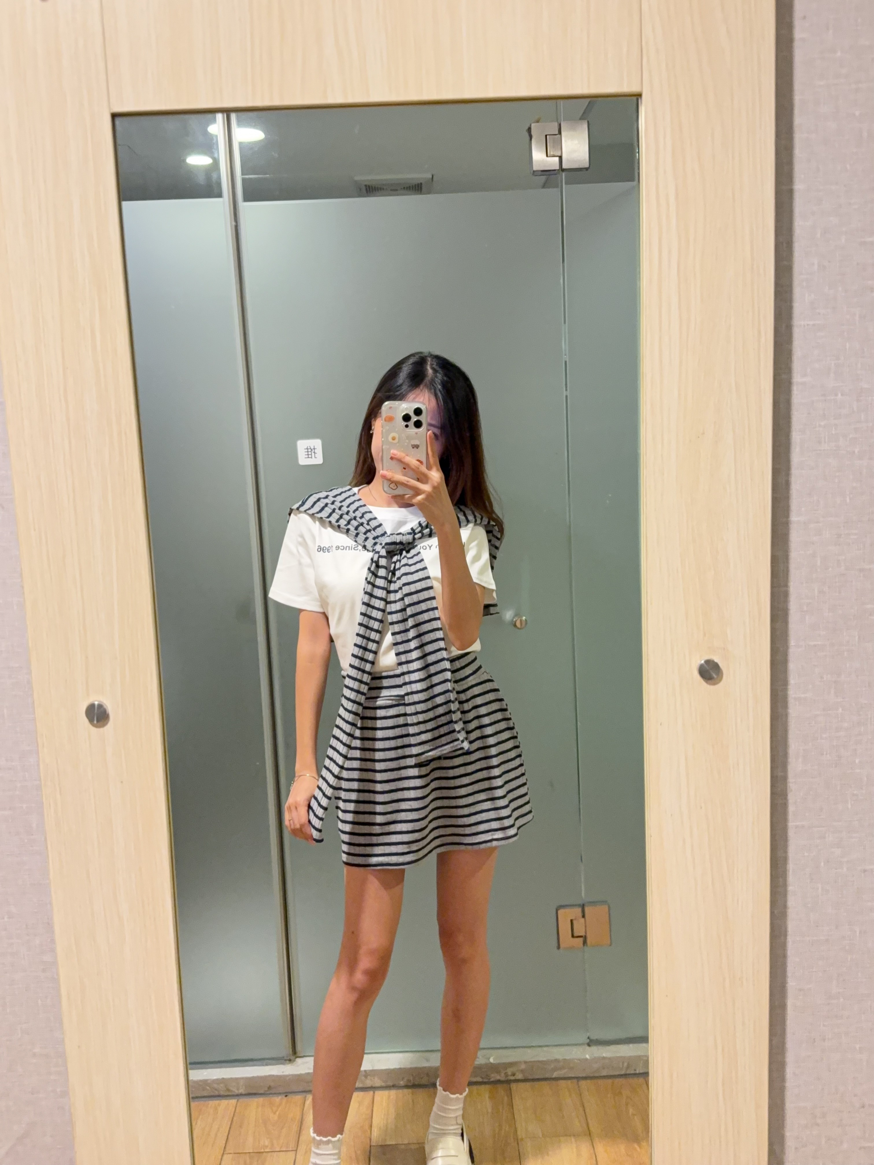 条纹披肩字母上衣+半身短裙 三件套装R2995