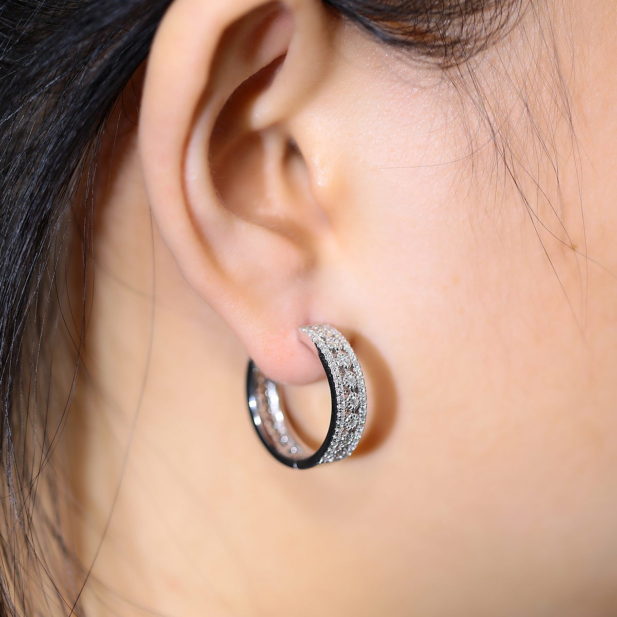 三排對半耳環S925銀電鍍18K白金莫桑鑽D級0.74CT