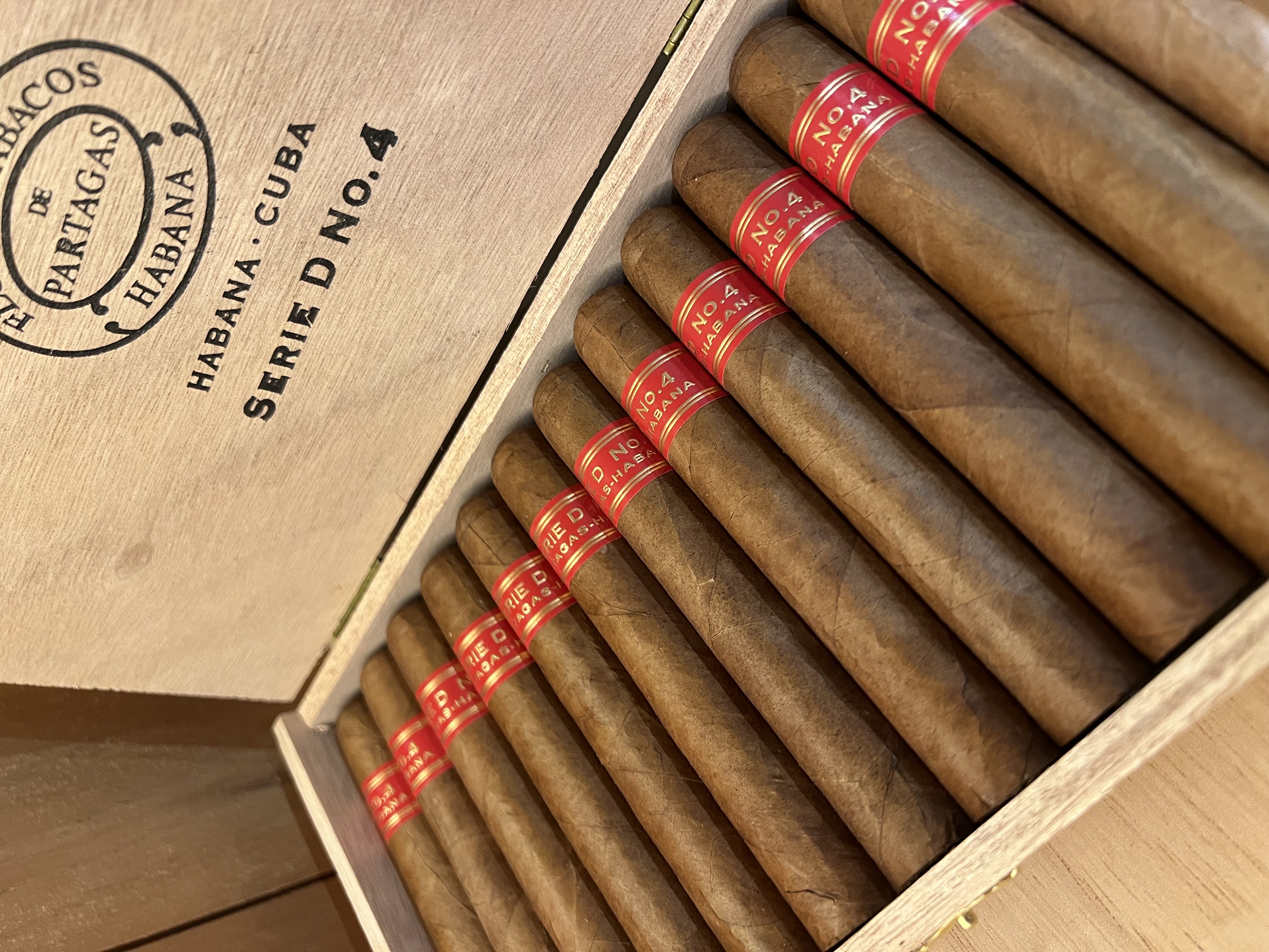 PARTAGAS SERIE帕特加斯D4（25支）