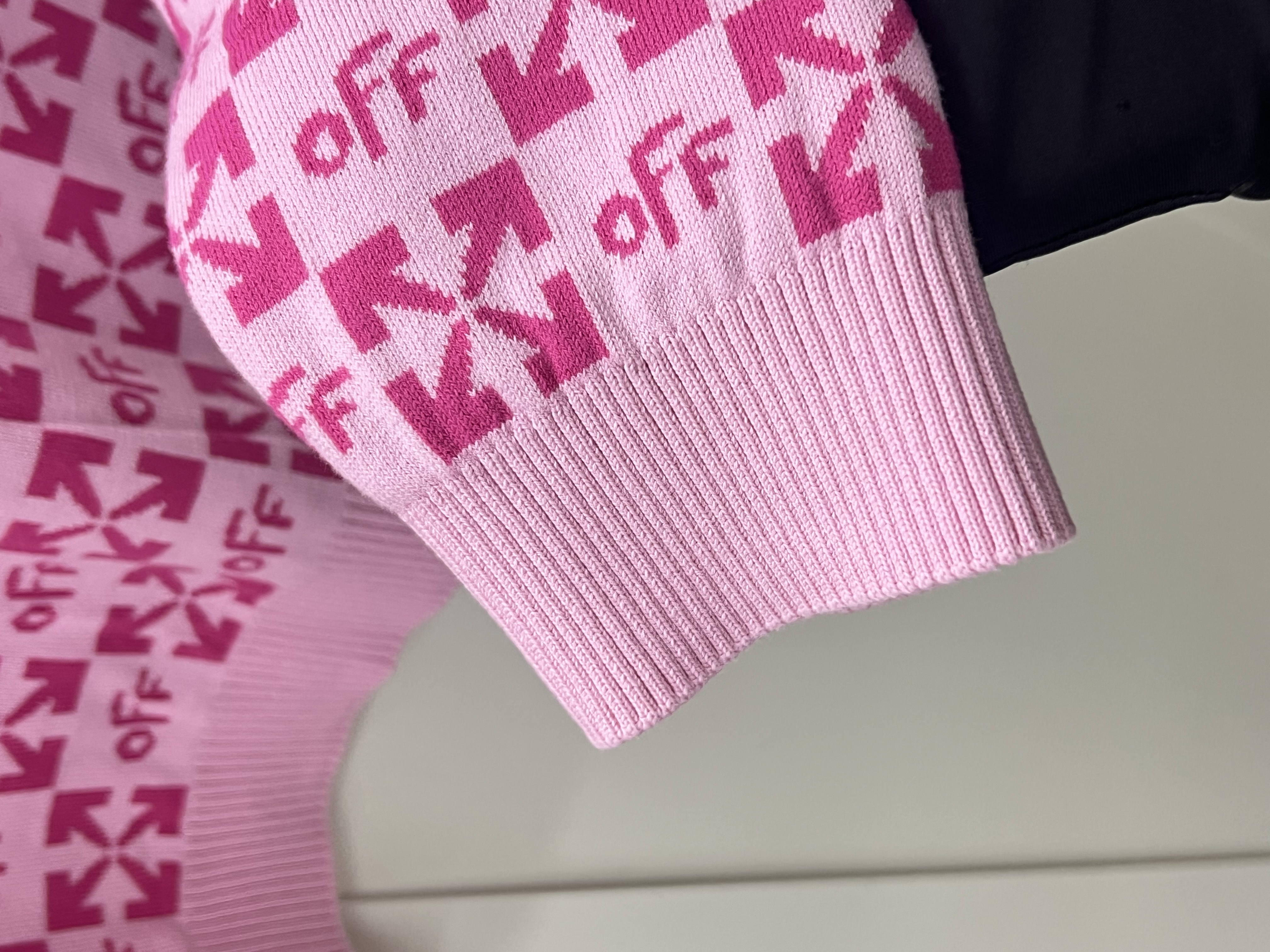 Pre-owned Off-White Kids Pink Monogram Cardigan / Product Code: 26040526