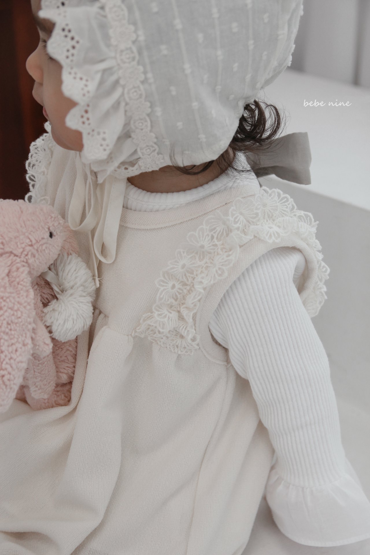 🌸預訂 韓國直送🌸🇰🇷Bebenine兩色蕾絲花邊後背蝴蝶結綁帶背心連身褲