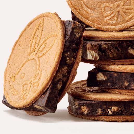 日本直送  日本 鎌倉五郎 滿月 焦糖堅果脆脆三重奏 厚切朱古力夾心 薄脆法蘭酥餅10入