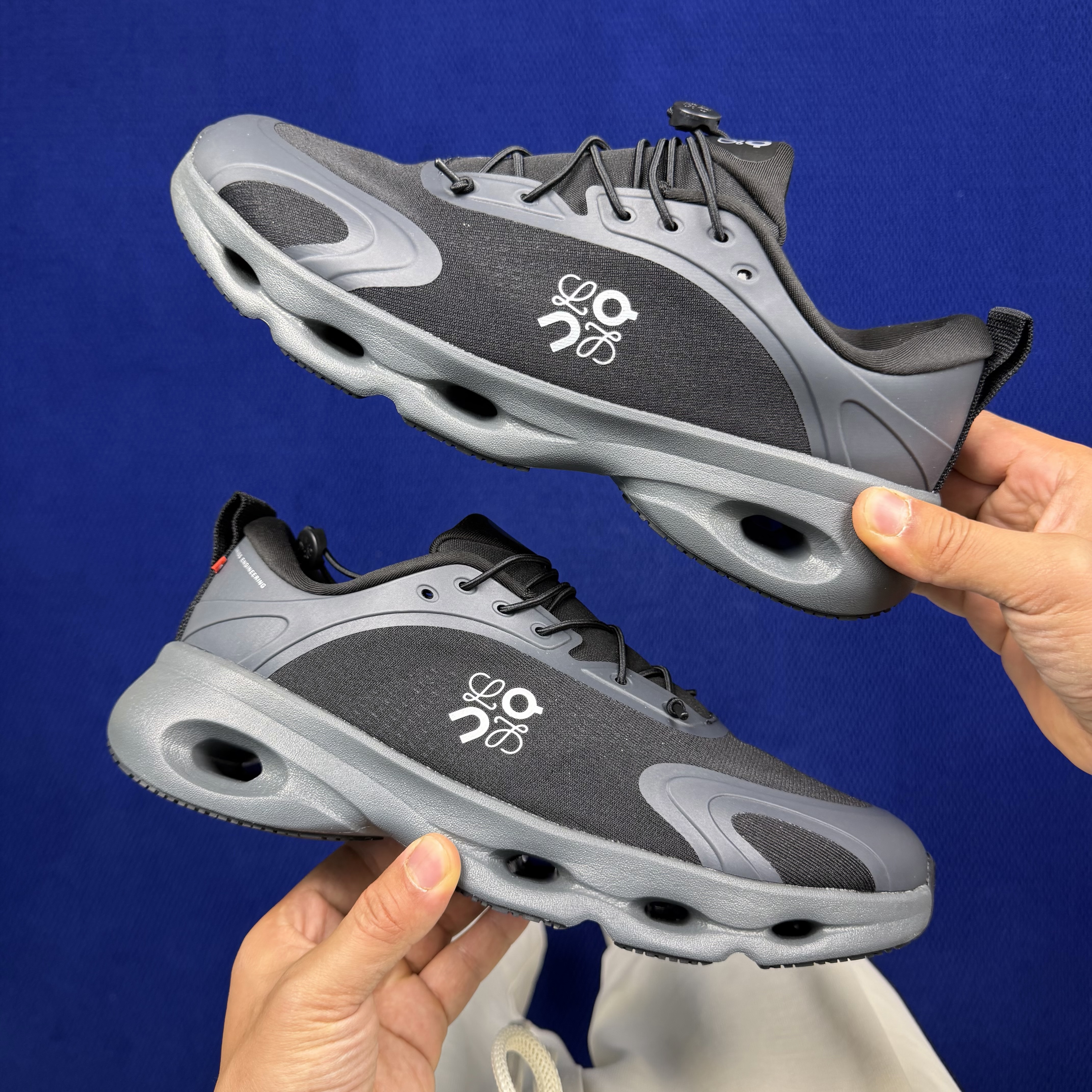 Loewe x On Cloudsolo