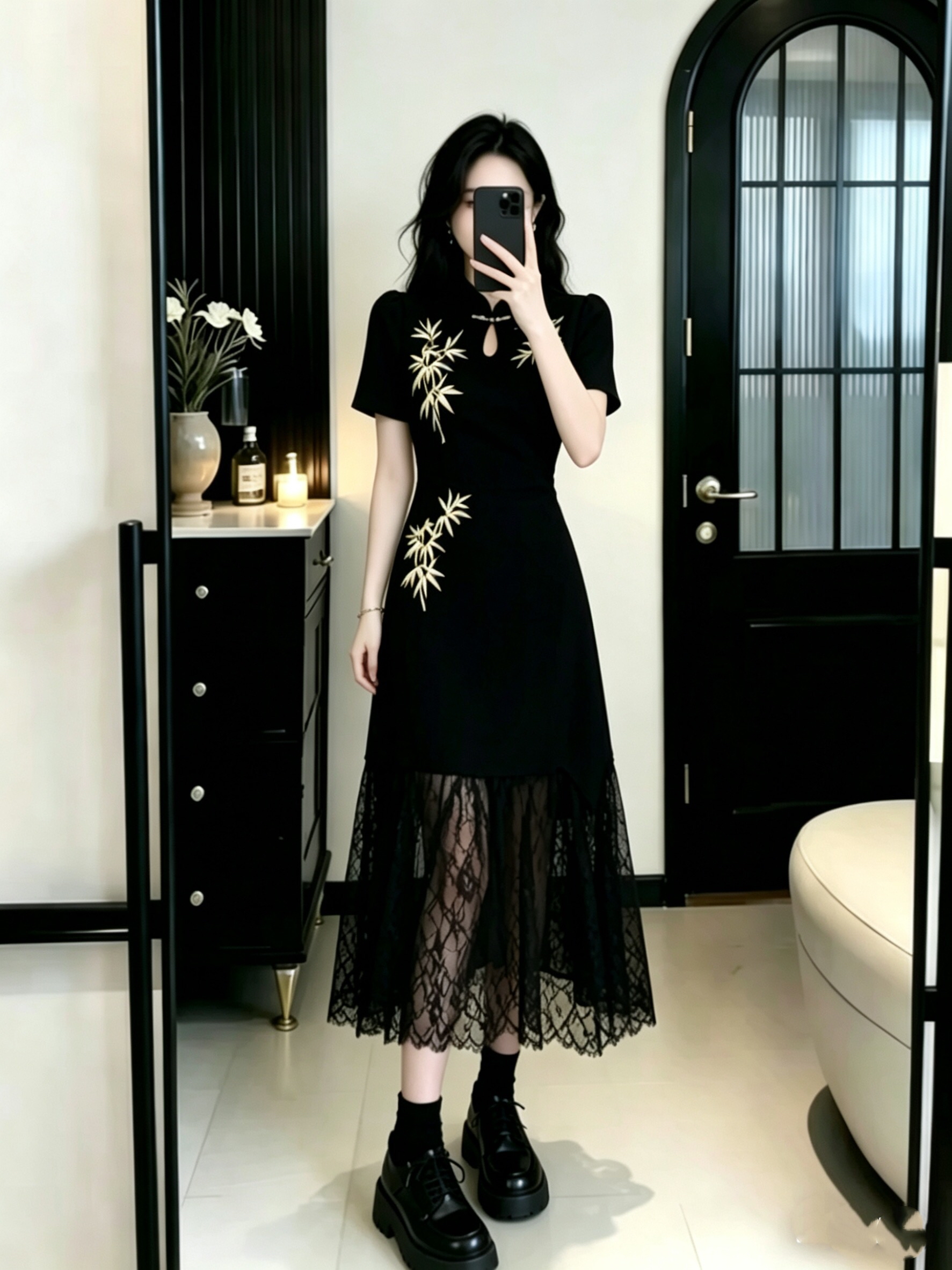B210(5226) 新中式甜酷竹叶刺绣边盘扣领拼接下摆花纹蕾丝透黑旗袍连身裙 