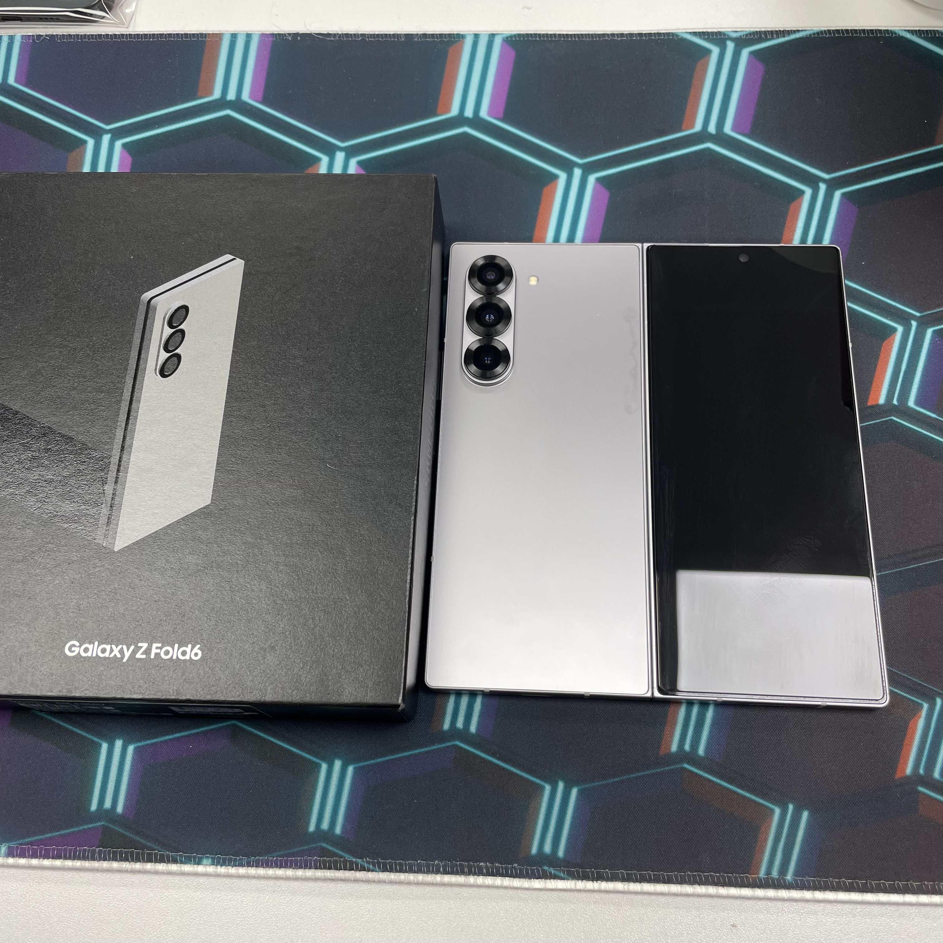 *6505B Galaxy Z Fold 6 超靚機 12+512GB 銀色 sliver
