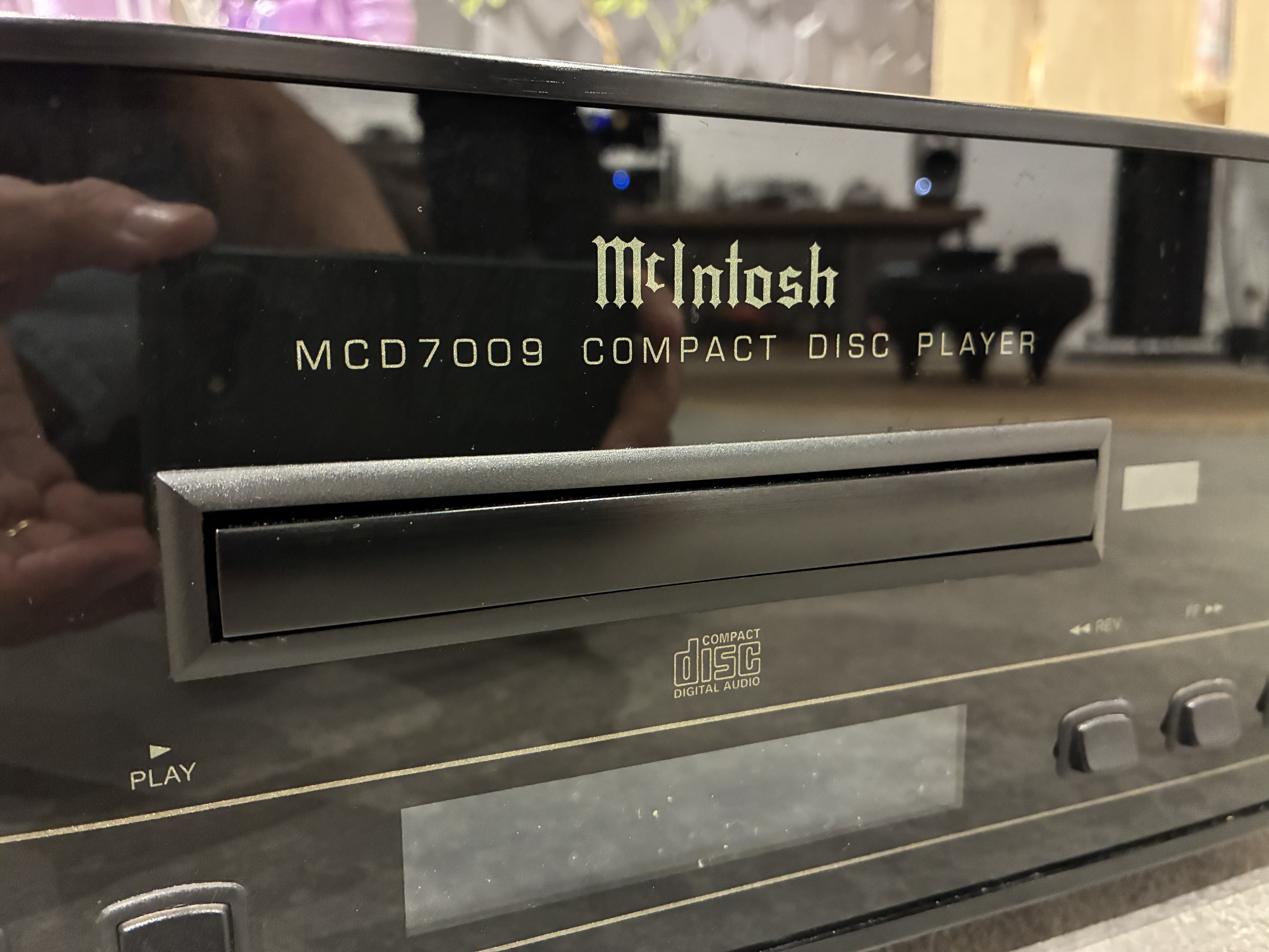 MCINTOSH MCD 7009 STEREO CD PLAYER(使用品）