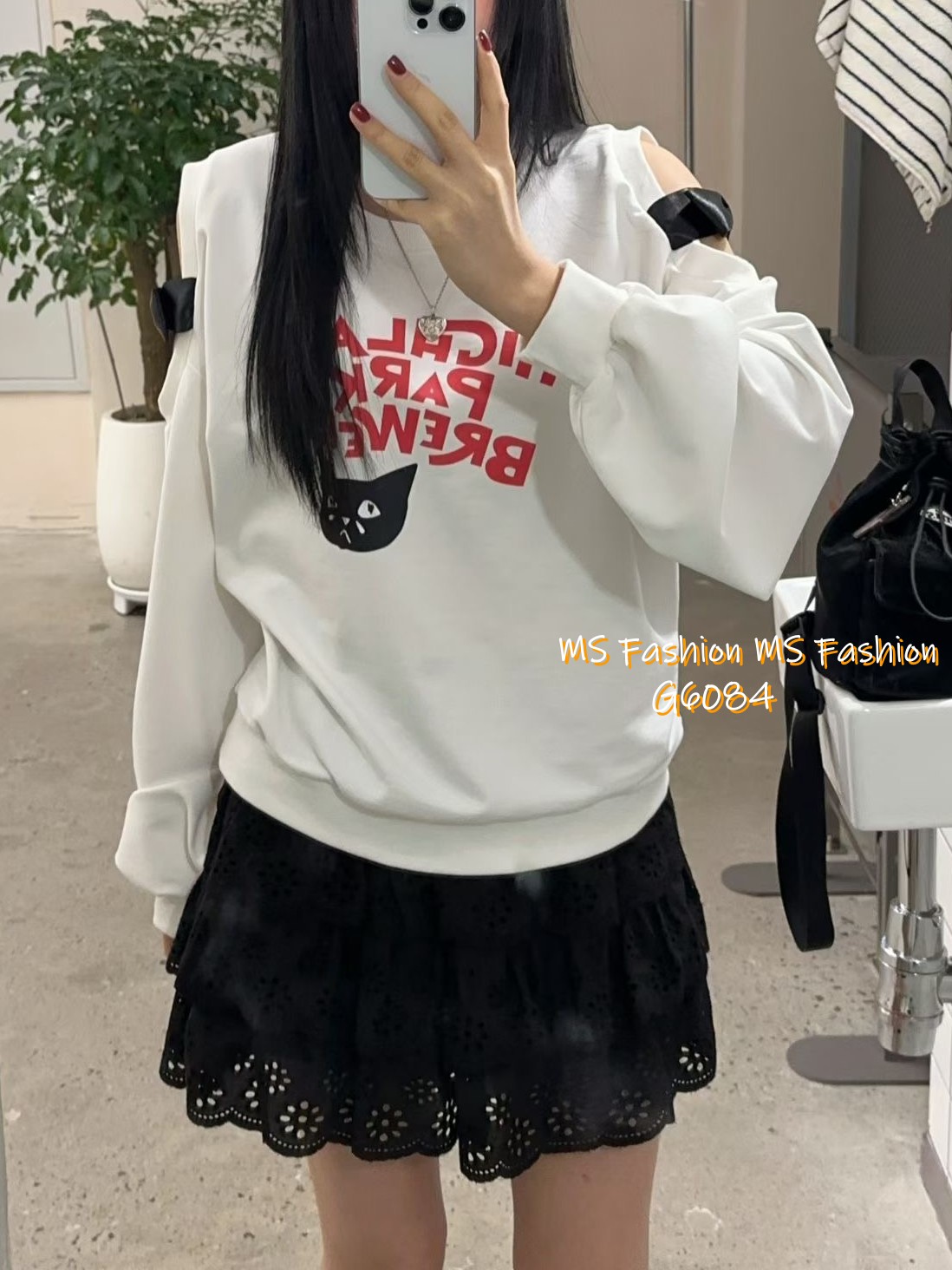 G6084 韓國🇰🇷露肩字母top