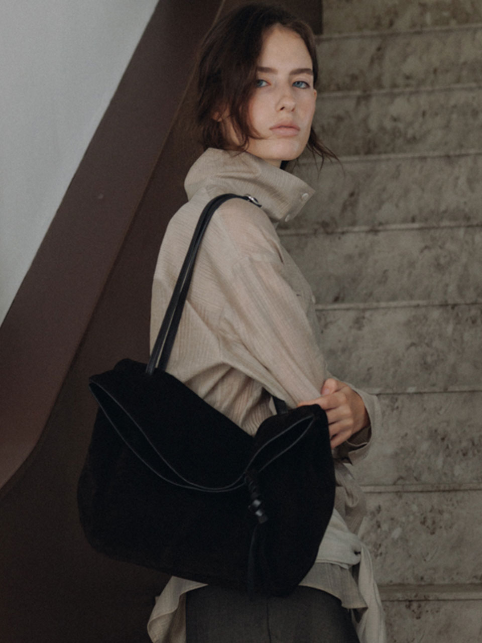 LOEUVRE Sac de Arche Shoulder Large 復古編織流蘇大容量麂皮肩背包
