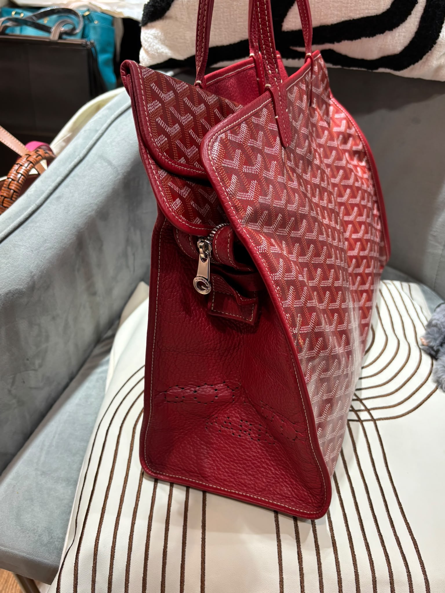 Goyard hardy pm tote bag Red 100%Authentic, 90%new 