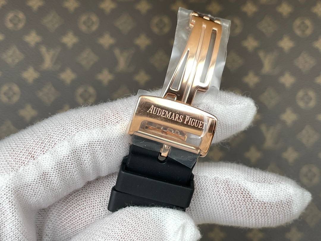 爱彼皇家橡树系列玫瑰金男士自动机械腕表