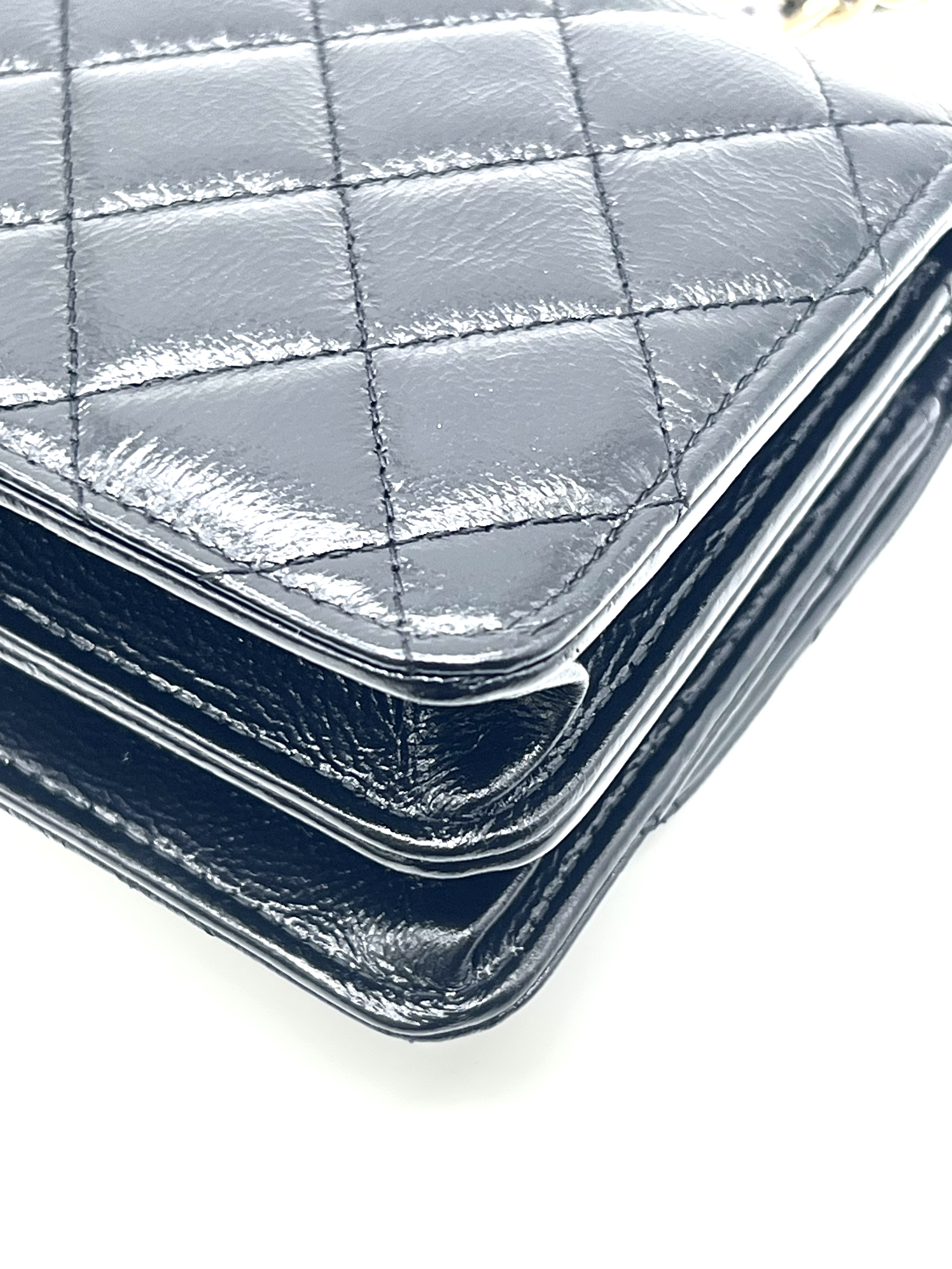 Pre-Owned CHANEL Camellia Handle Mini WOC Phone Holder / Product Code: 26042209