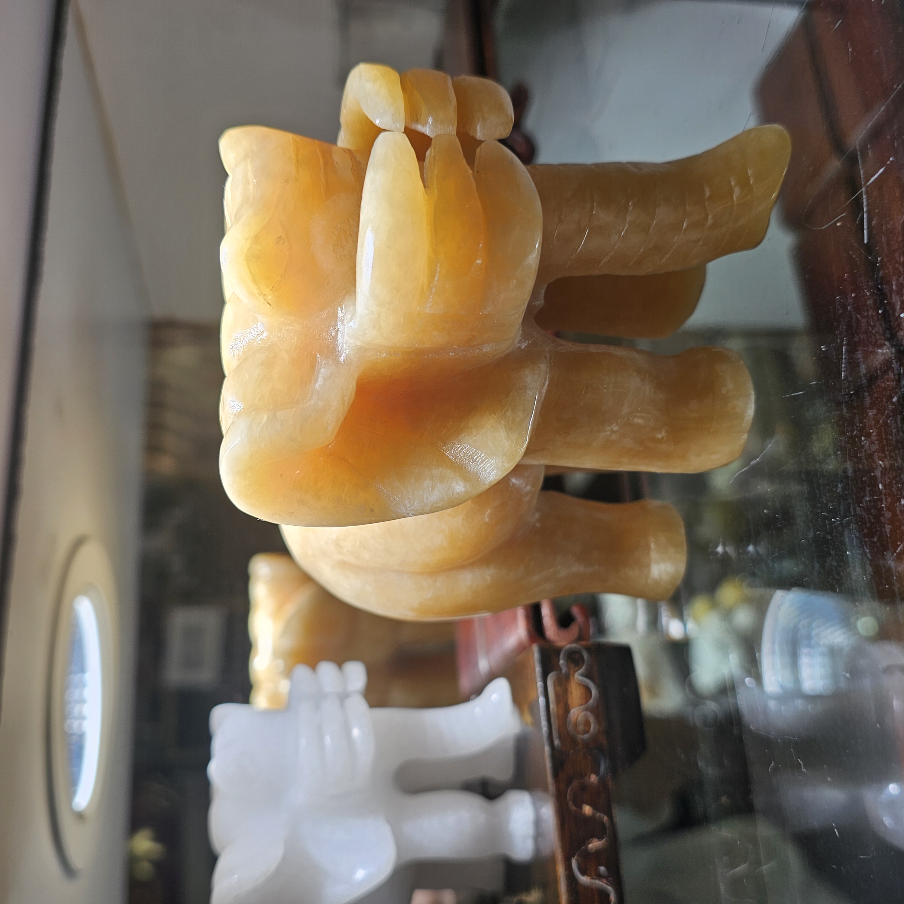 富貴吉祥黃玉六牙象