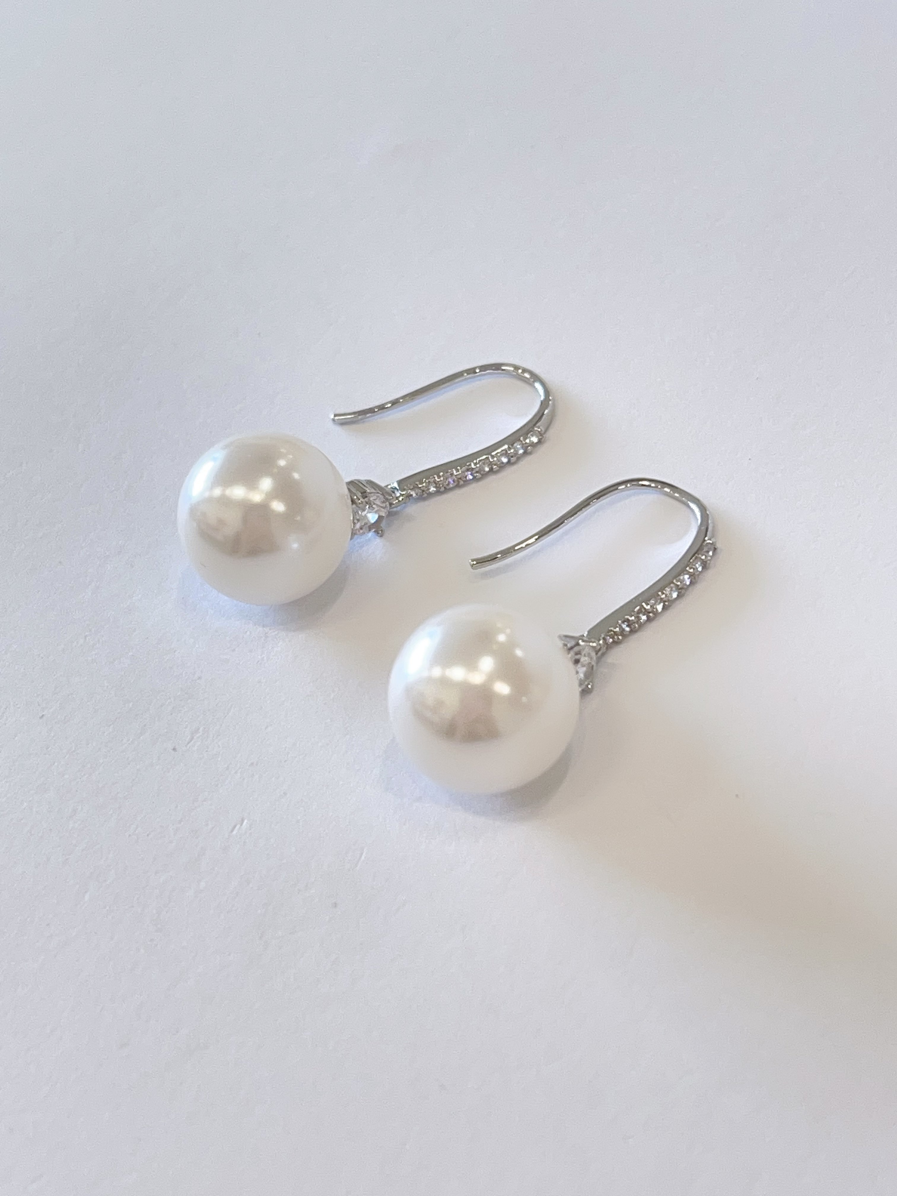 慕梵高级感水滴型长款珍珠耳环