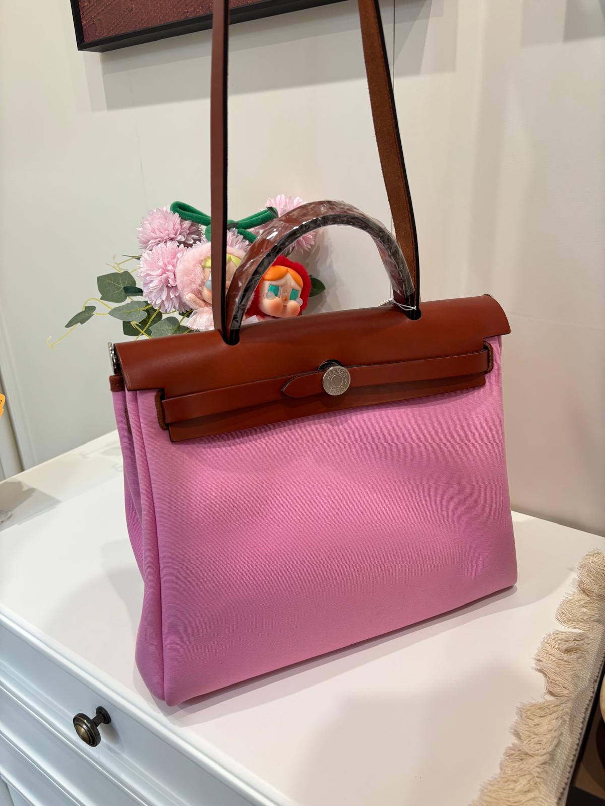 全新 Hermes HERBAG 31 ,stamp Y,8W 100%Authentic, 全新未使用品 ✅Key lock ✅dust bag ✅box