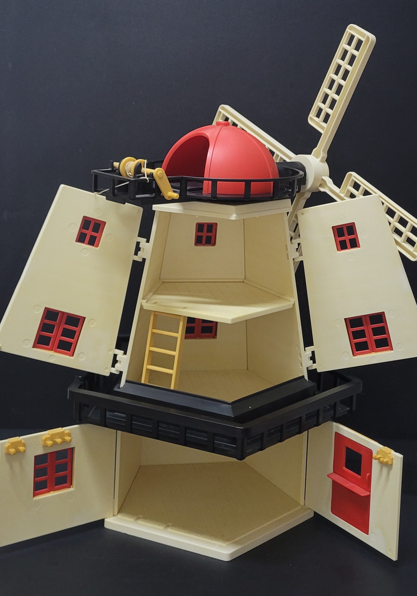 森林家族舊版風車屋