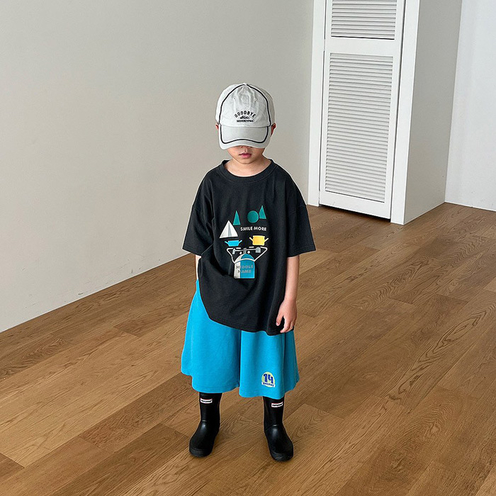 🇰🇷middle name tee