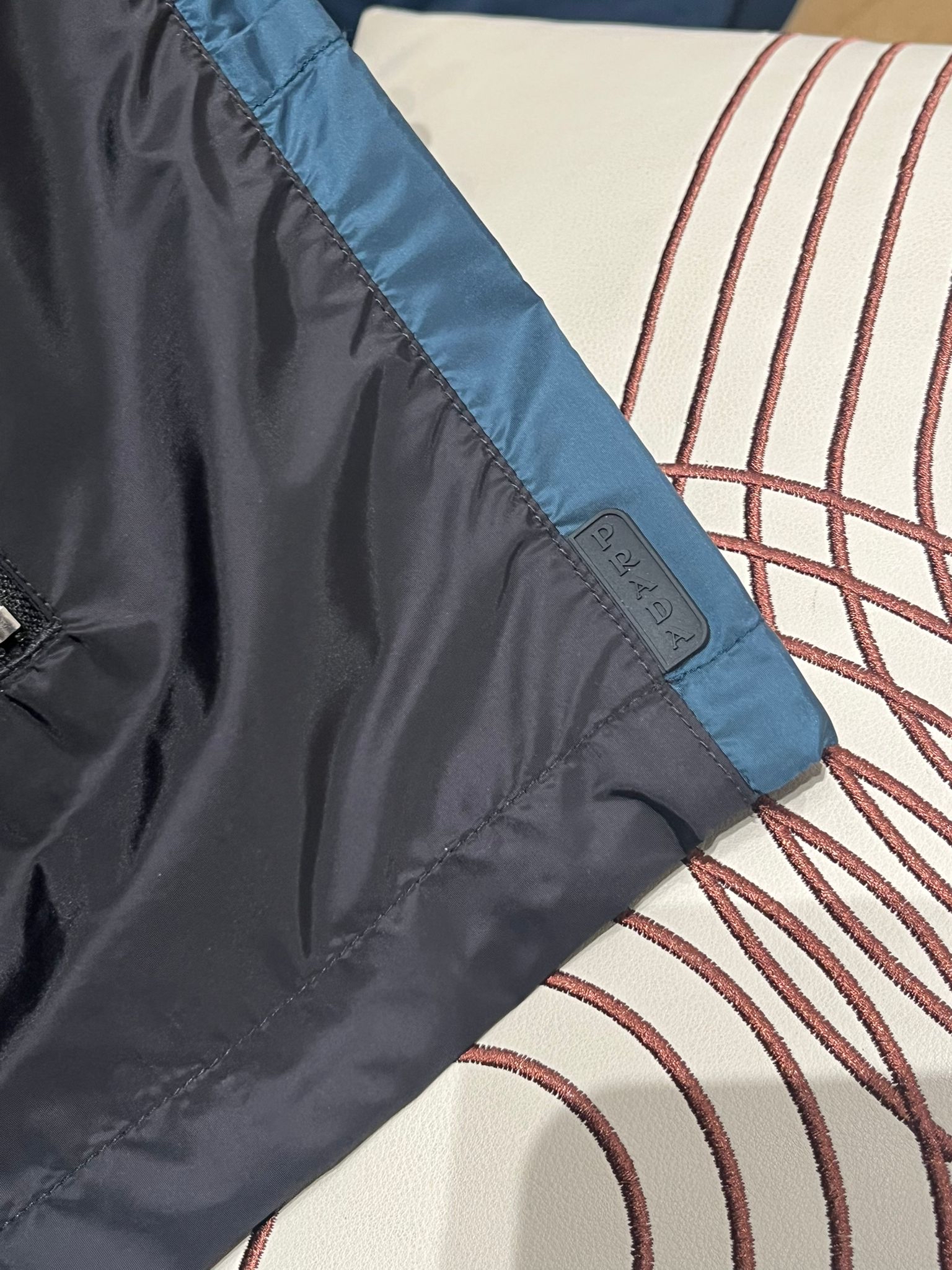 Prada nylon 拉鍊背心,Size: 50 100%Authentic, 98%new 
