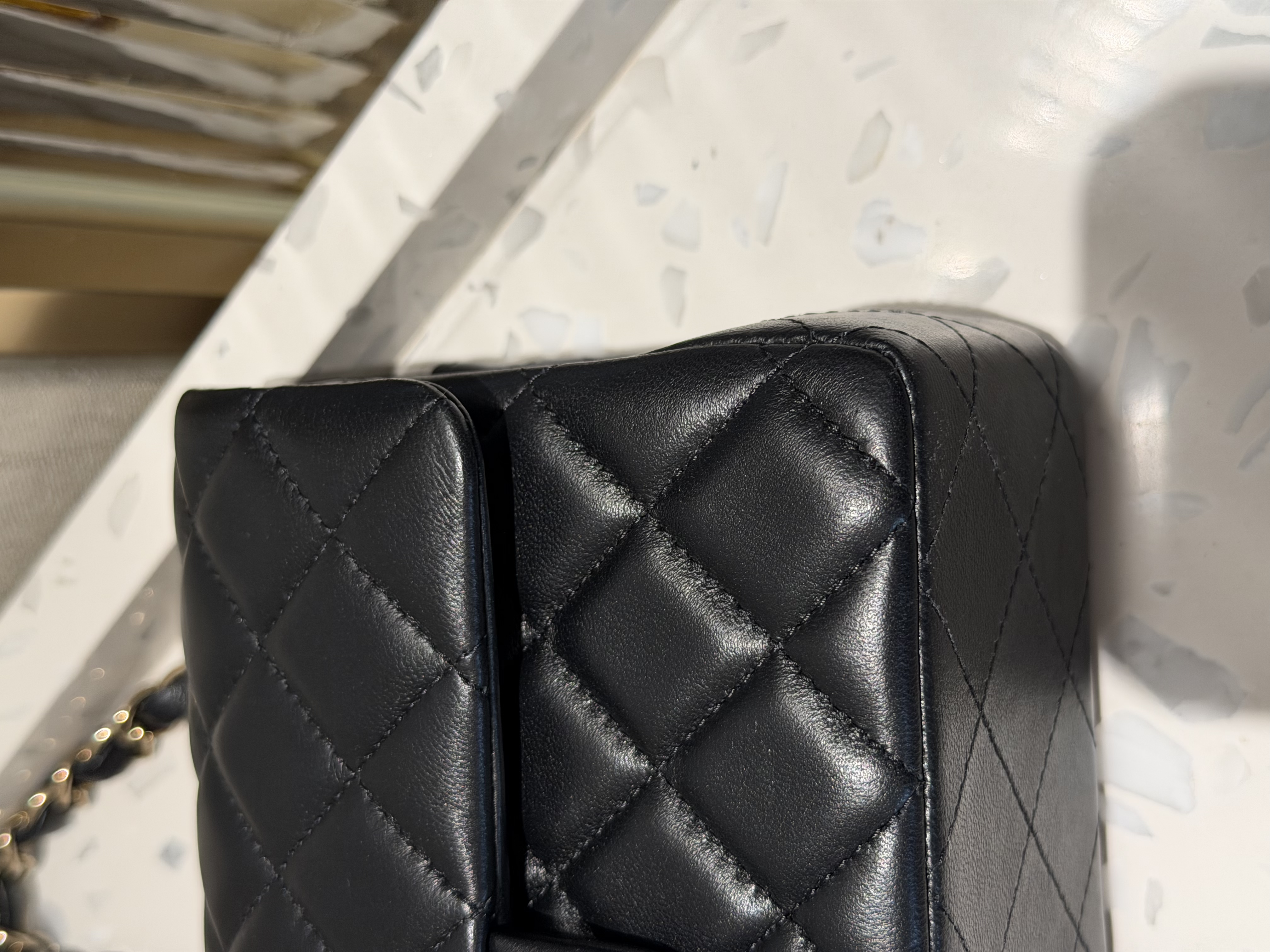 Pre-Owned CHANEL Flap Bag / Product Code: A50172
