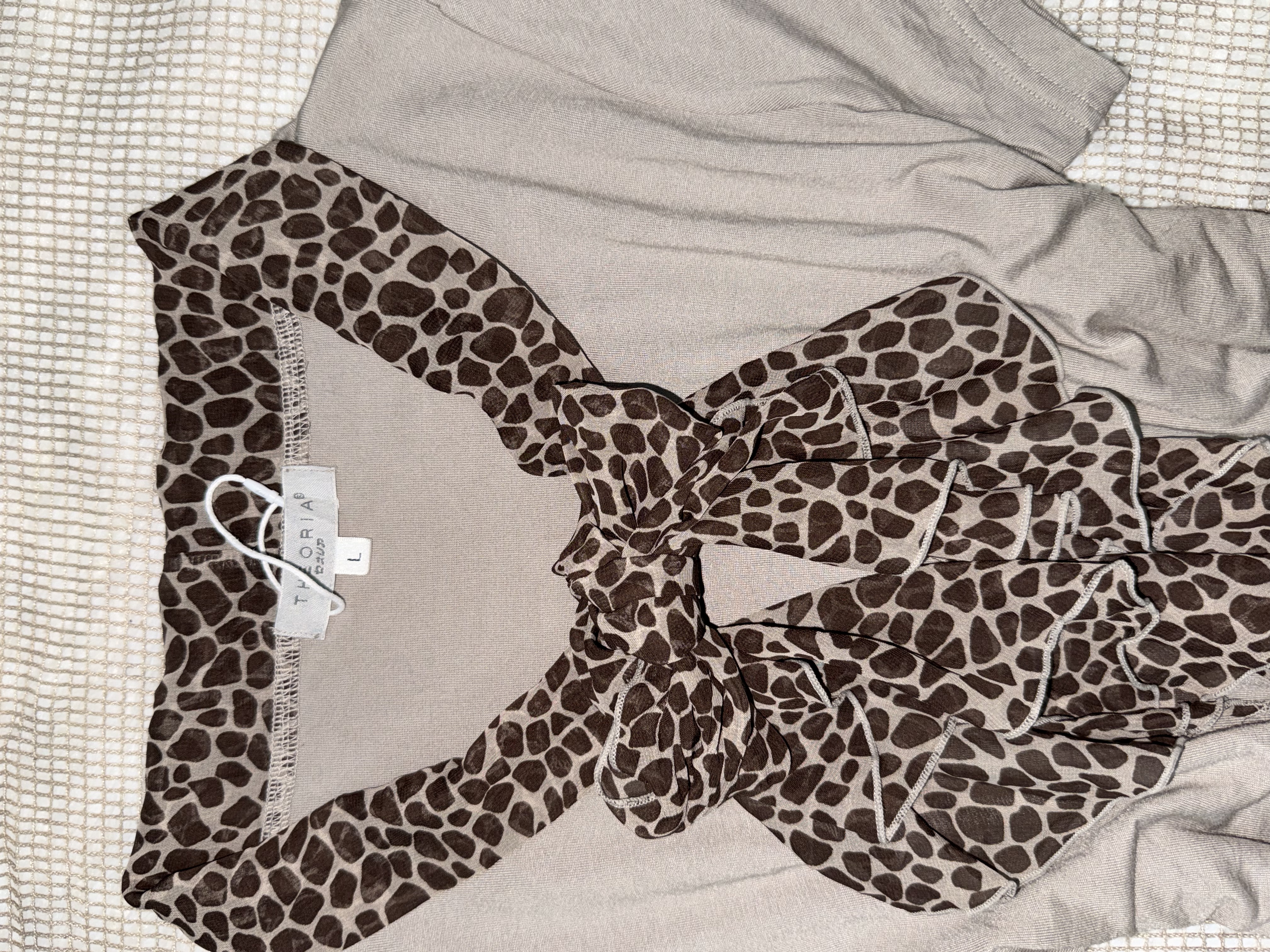 Leopard Ruffled Short-Sleeved Top