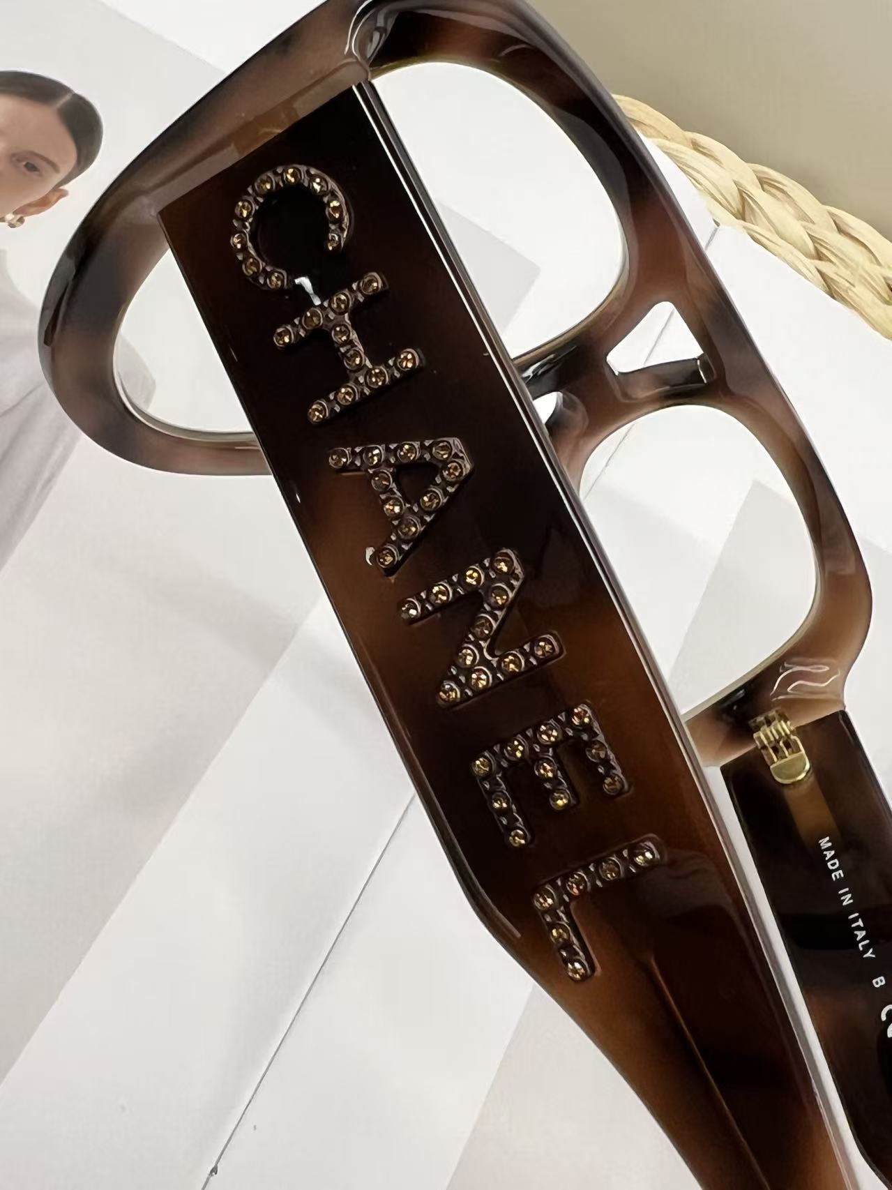 Chanel 豹紋雷朋眼鏡
