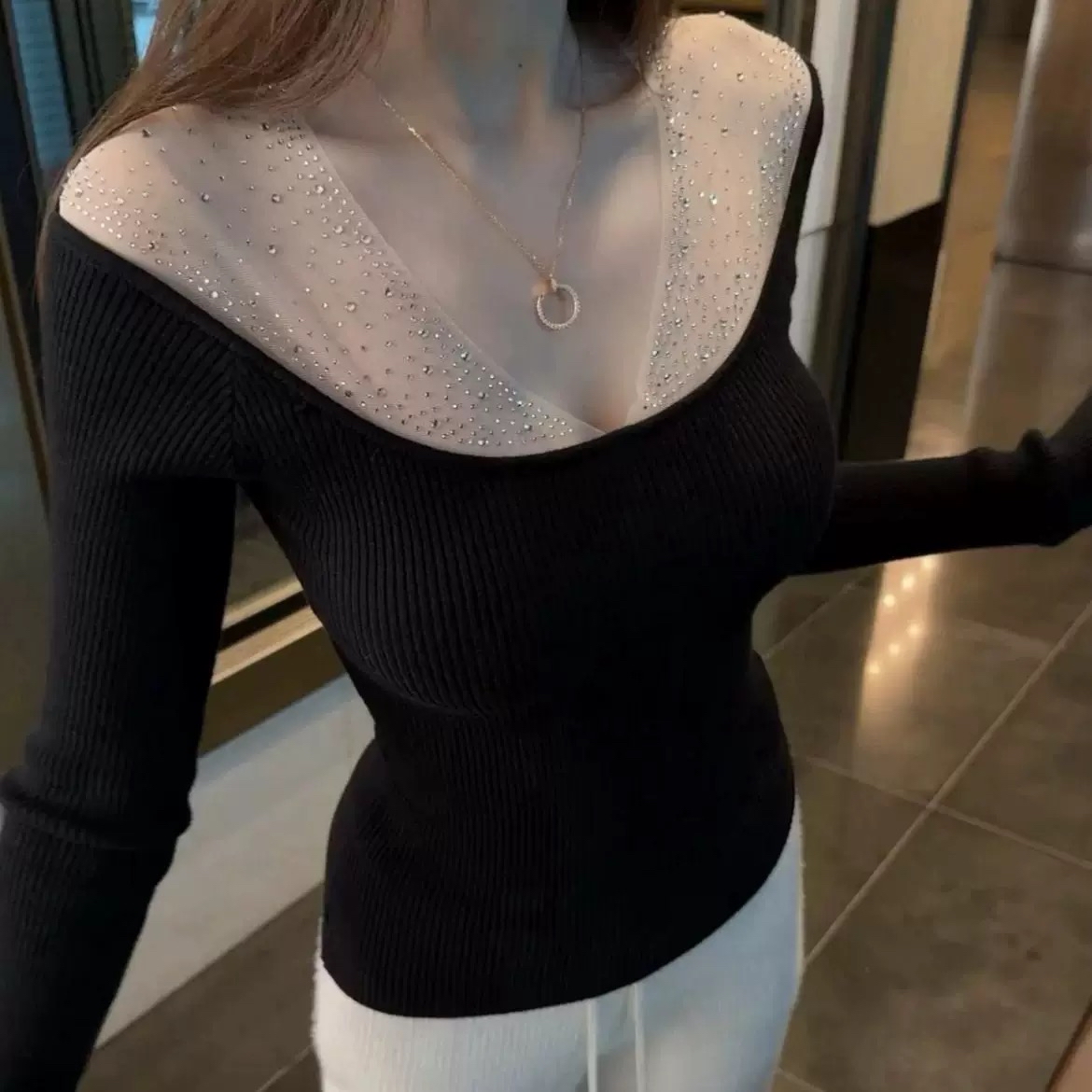 TP237烫钻一字肩