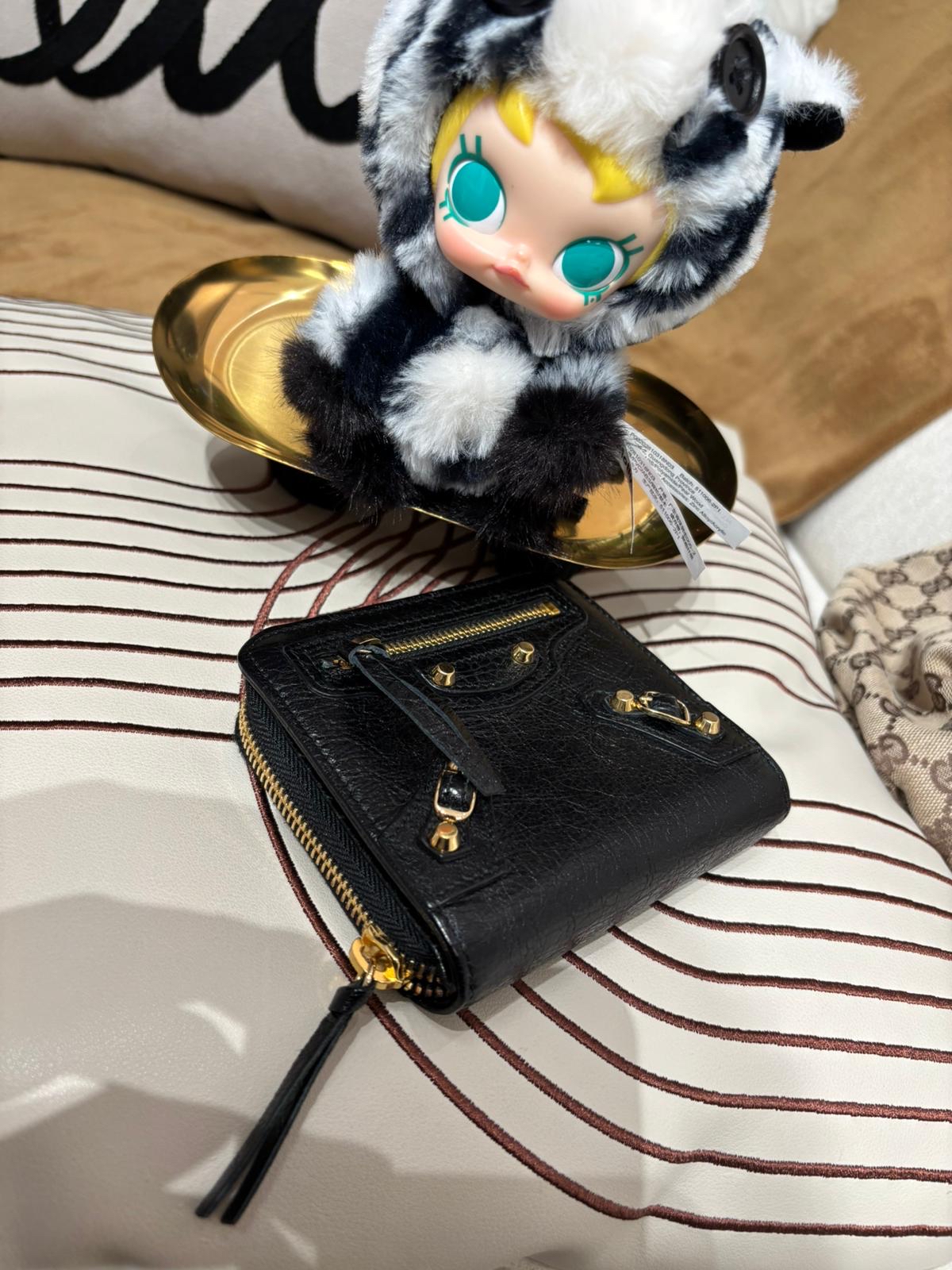 Balenciaga Zip Wallet 100%Authentic, 98%New✅Dust bag