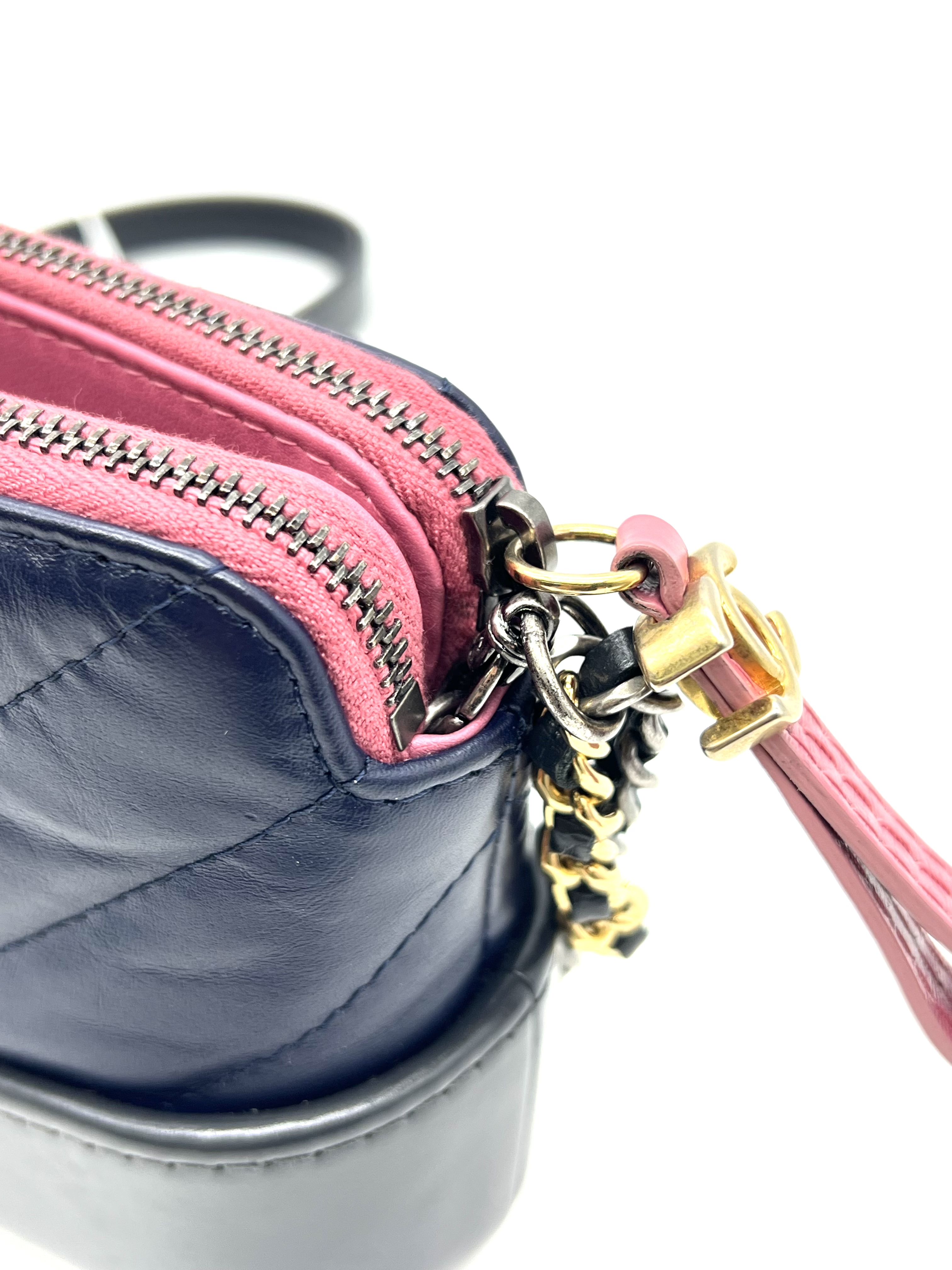 Pre-Owned CHANEL Gabrielle Wallet On Chain / Product Code: 26041702