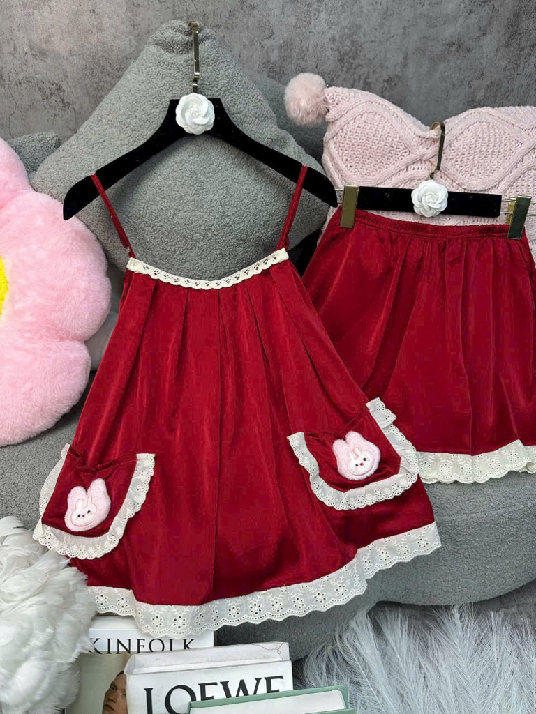 緞面蕾絲邊兔子口袋睡衣套裝