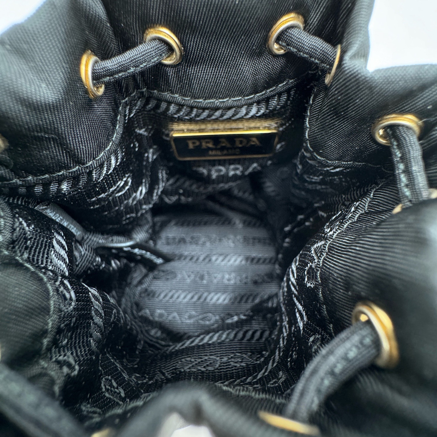 Pre-Owned Prada Re-edition / Product Code: 26040714