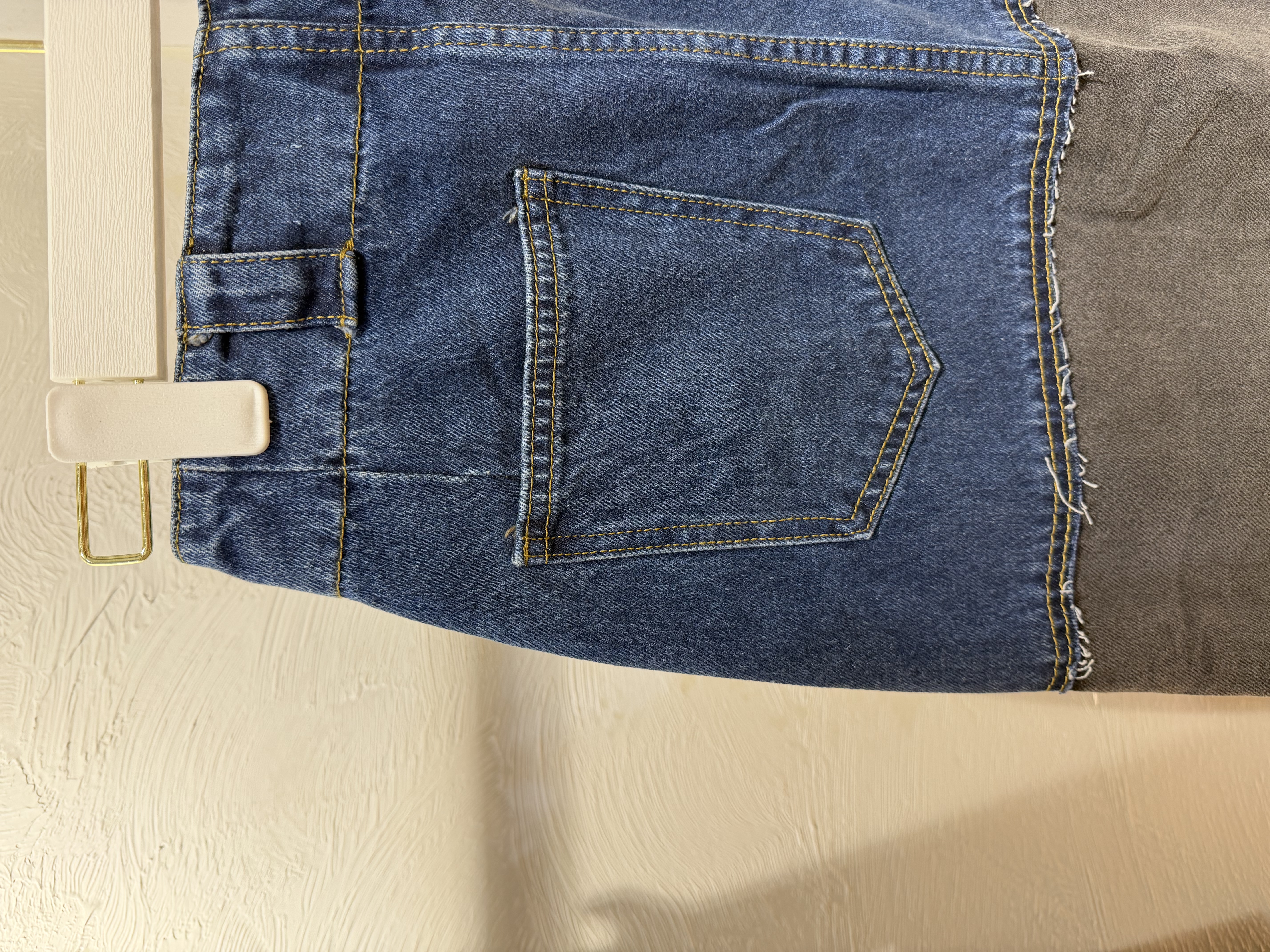 斷碼M撞色拼接牛仔半身裙