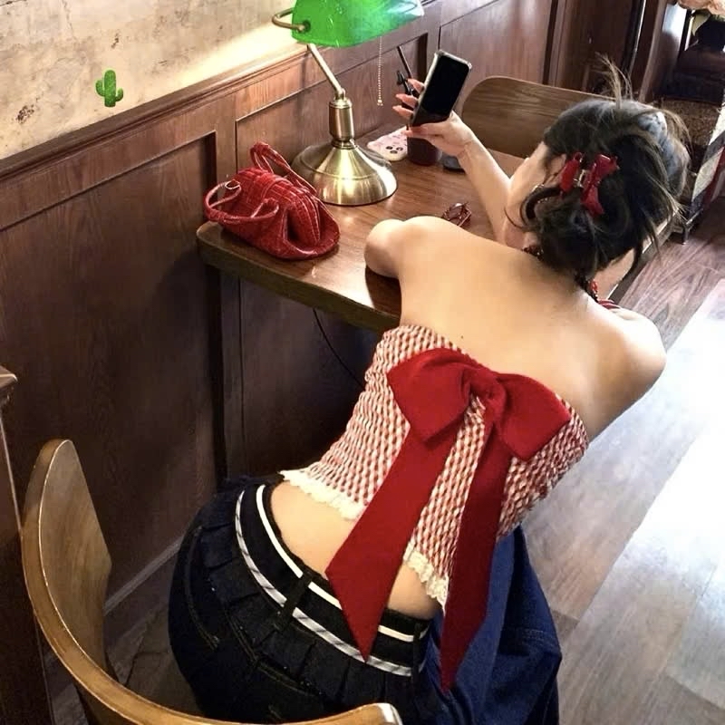 露背蝴蝶結上衣