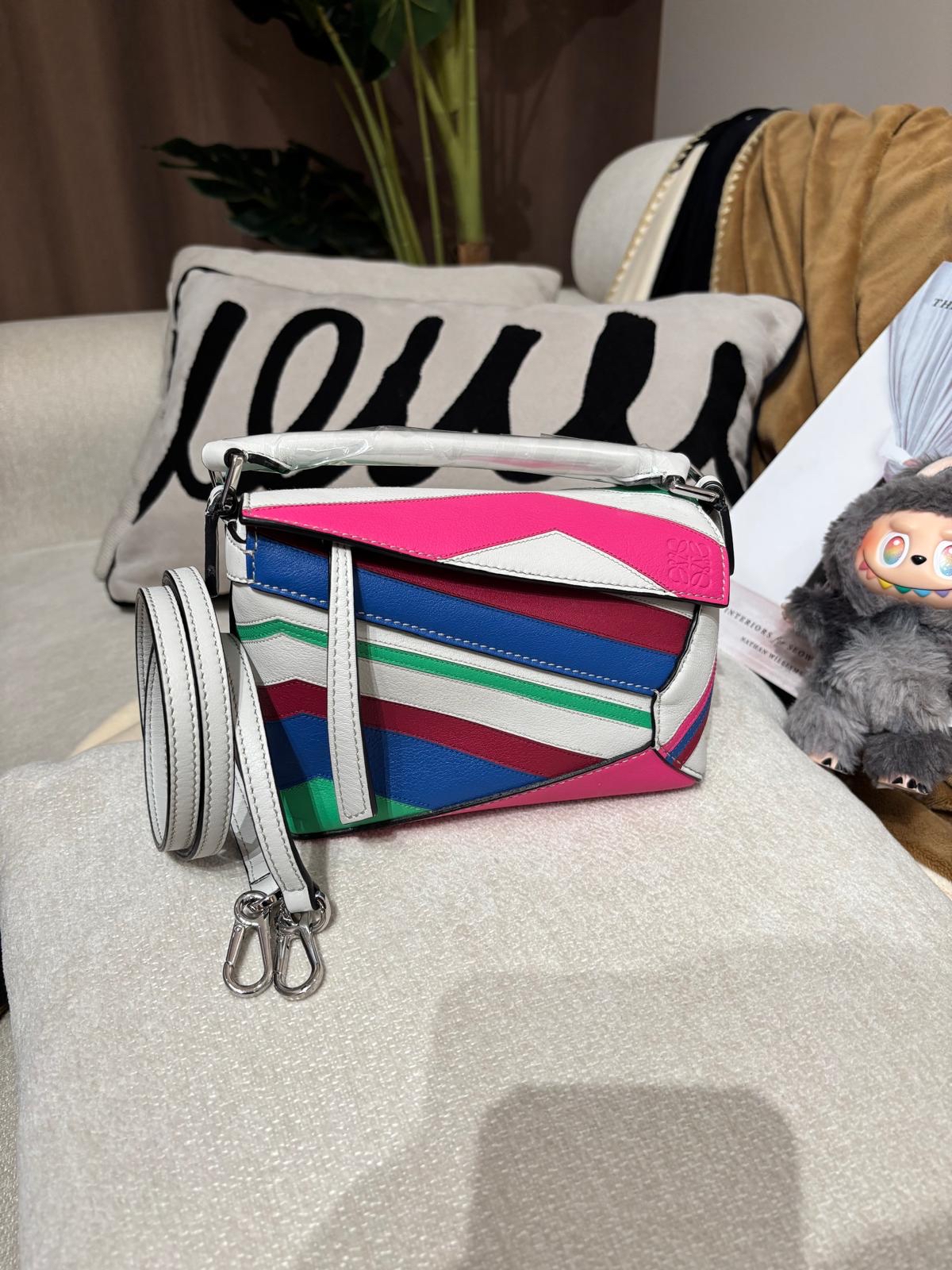 Loewe mini puzzle special edition 100%Authentic,99%new✅dust bag  