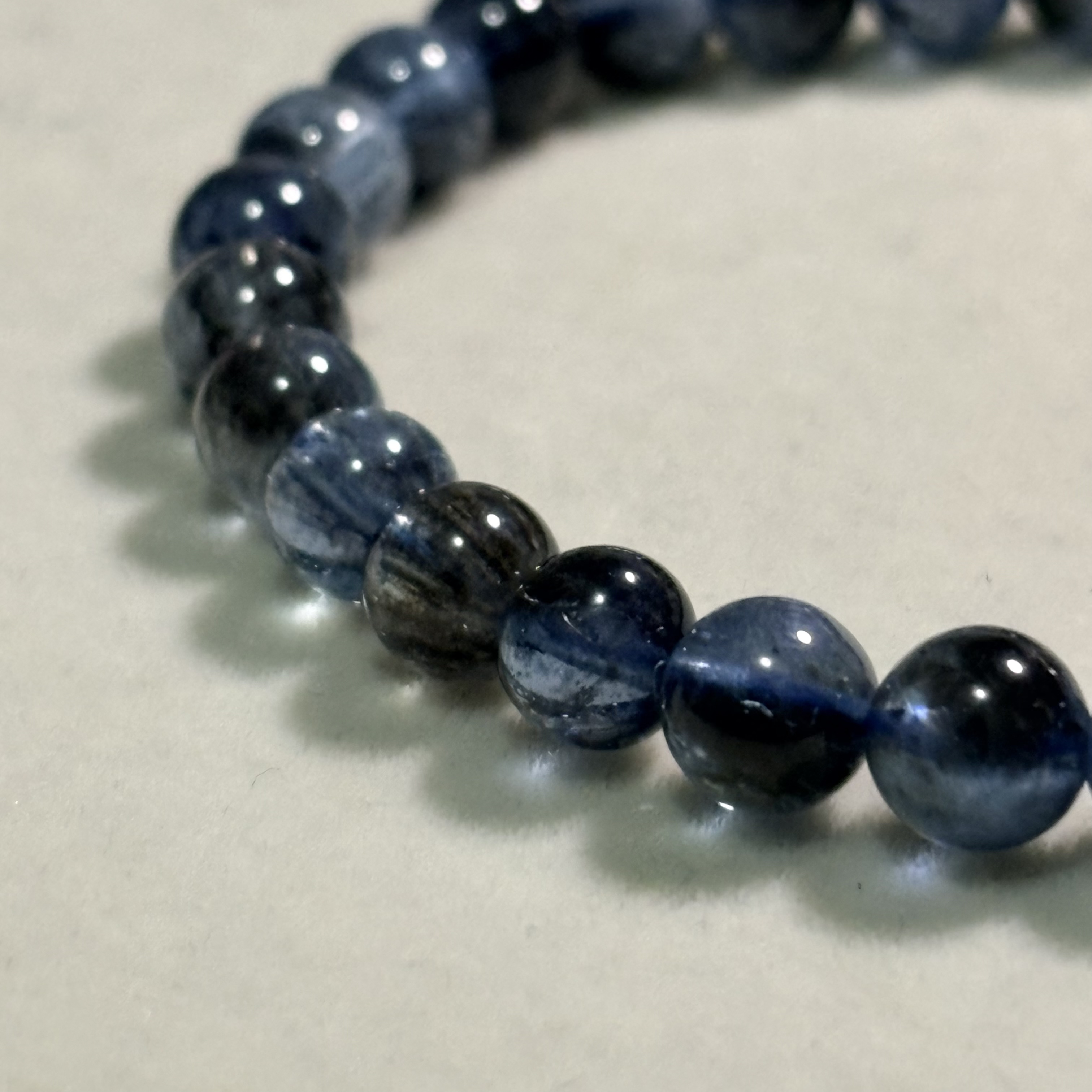 魔鬼藍骨幹海藍寶手串No. 4045丨規格：6mm 16 cm手圍