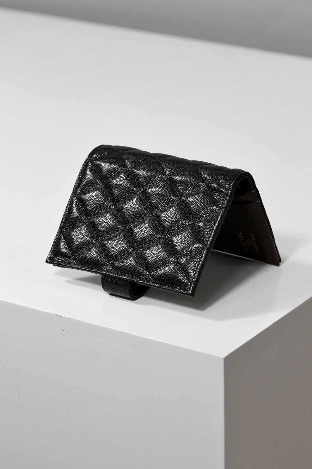 0427 CHA**NEL PASSPORT HOLDER 魚子醬牛皮護照夾銀包⭕正品級⭕6月中