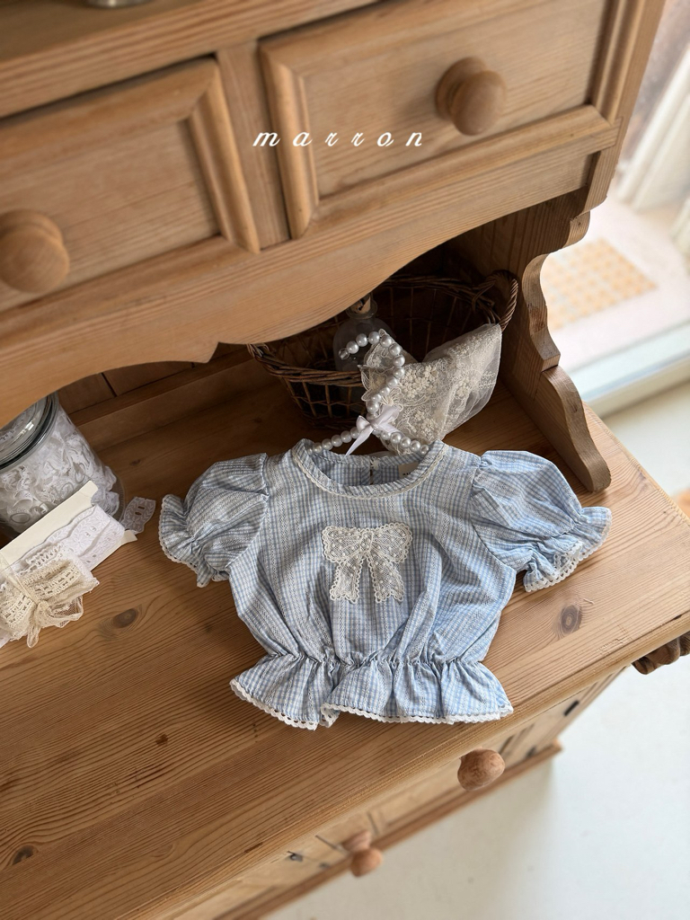 ☀️預訂 韓國直送☀️🇰🇷Marron兩色蕾絲絲帶貼花花邊格紋泡泡袖上衣