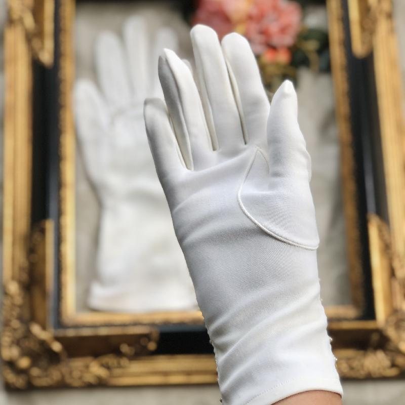 Vintage Made in Japan Pearl-Studded White Fabric Day & Night Vintage Gloves- size 6 (MT1916)