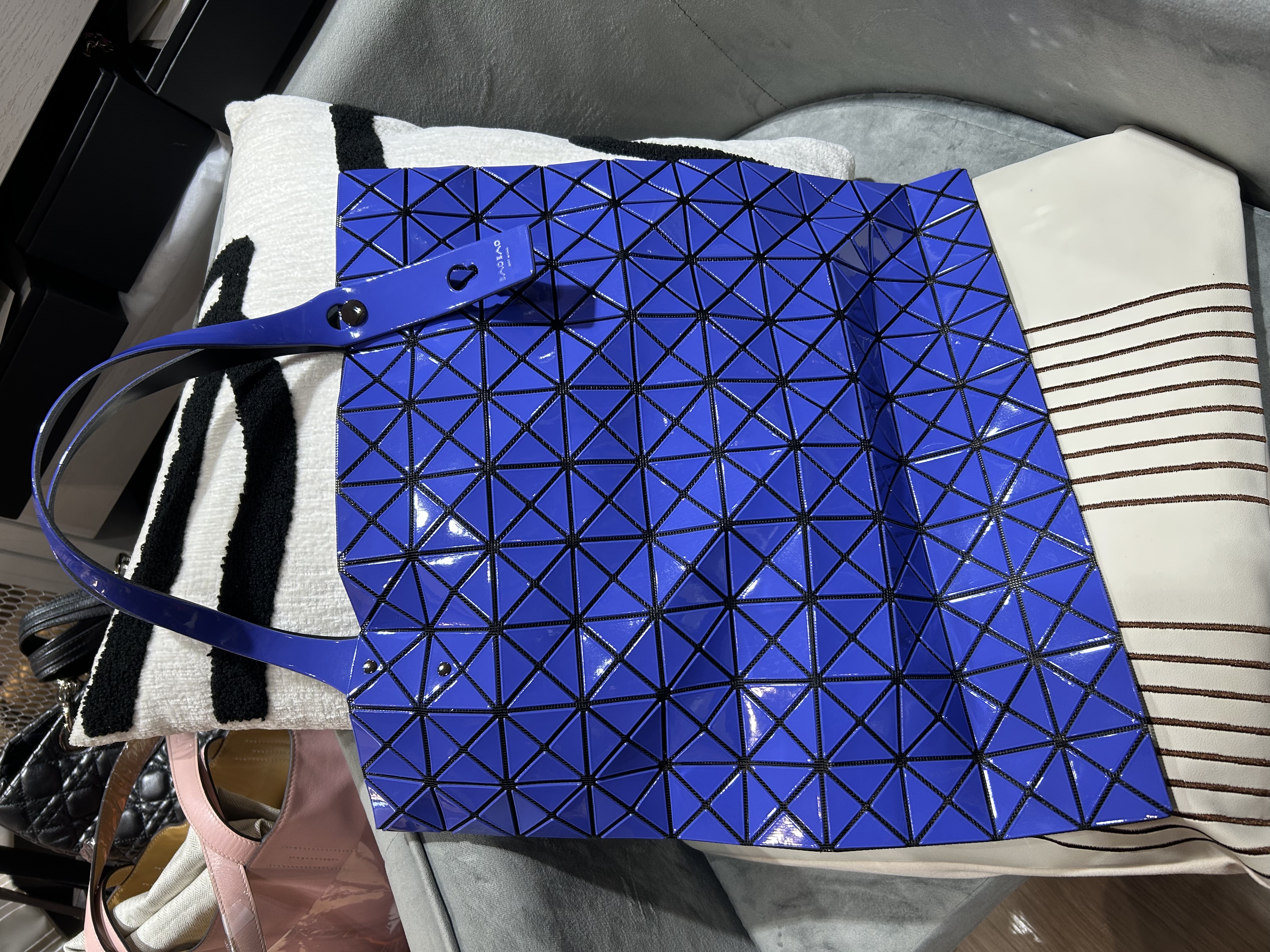 Issey Miyake Bao Bao Tote Bag 100%Authentic, 98%New ✅Dust bag