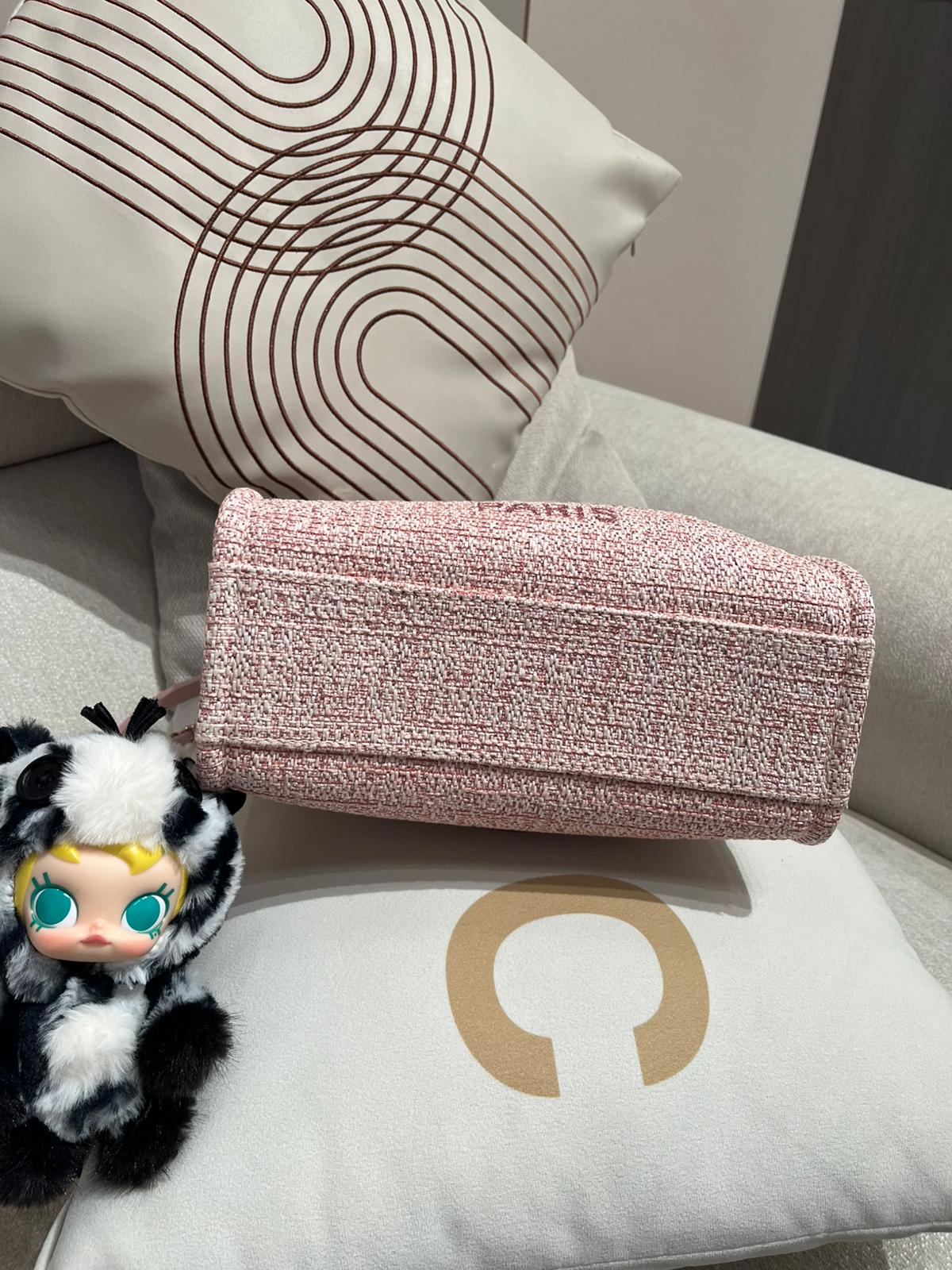 Chanel DEAUVILLE tote bag small 100%Authentic ,98%new  ✅31 card✅dust bag