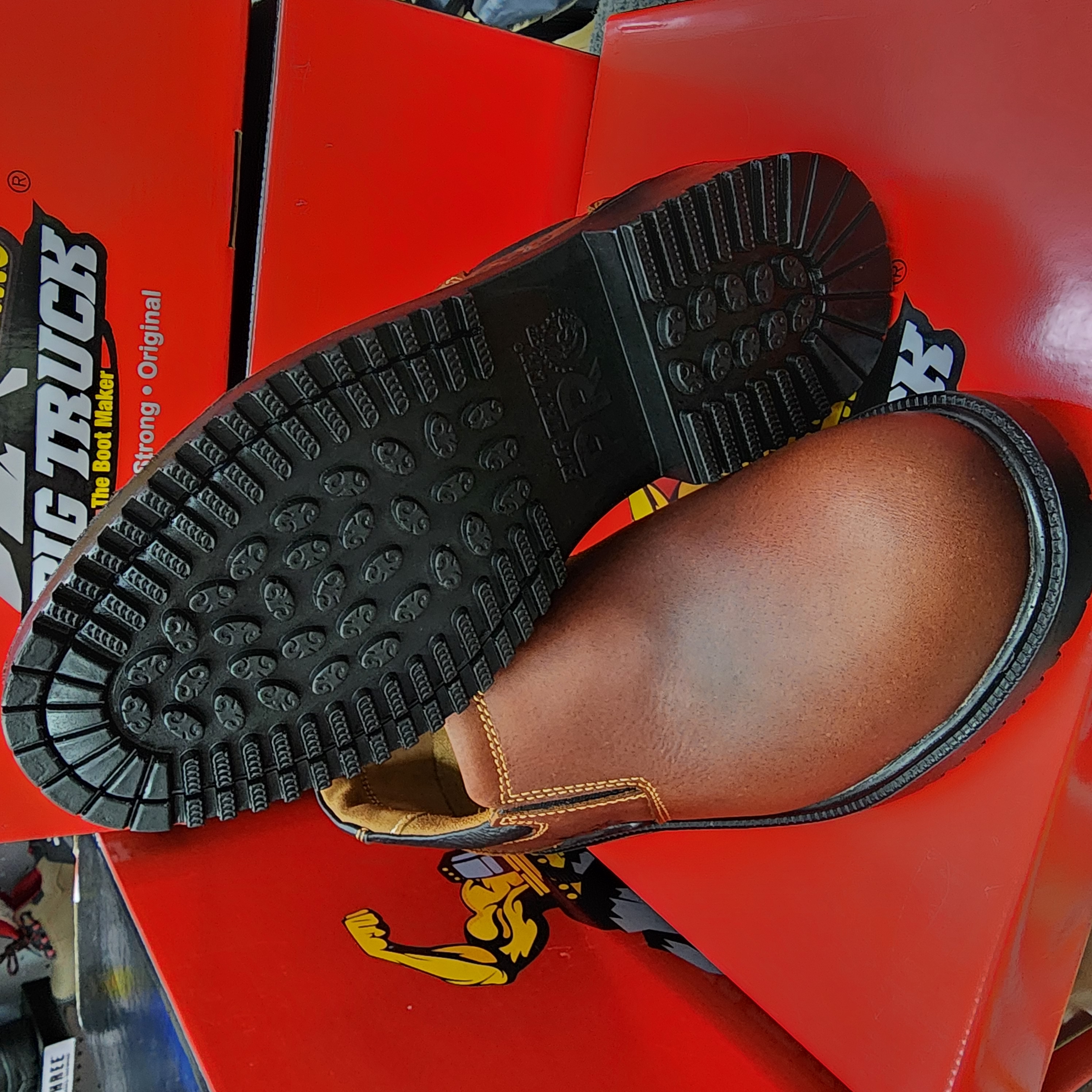 BIG TRUCK PRO 112 SLIP ON MEN’S PREMIUM LEATHER LIGHTWEIGHT SLIP-ON SAFETY BOOTS SHOE Kasut Keselamatan