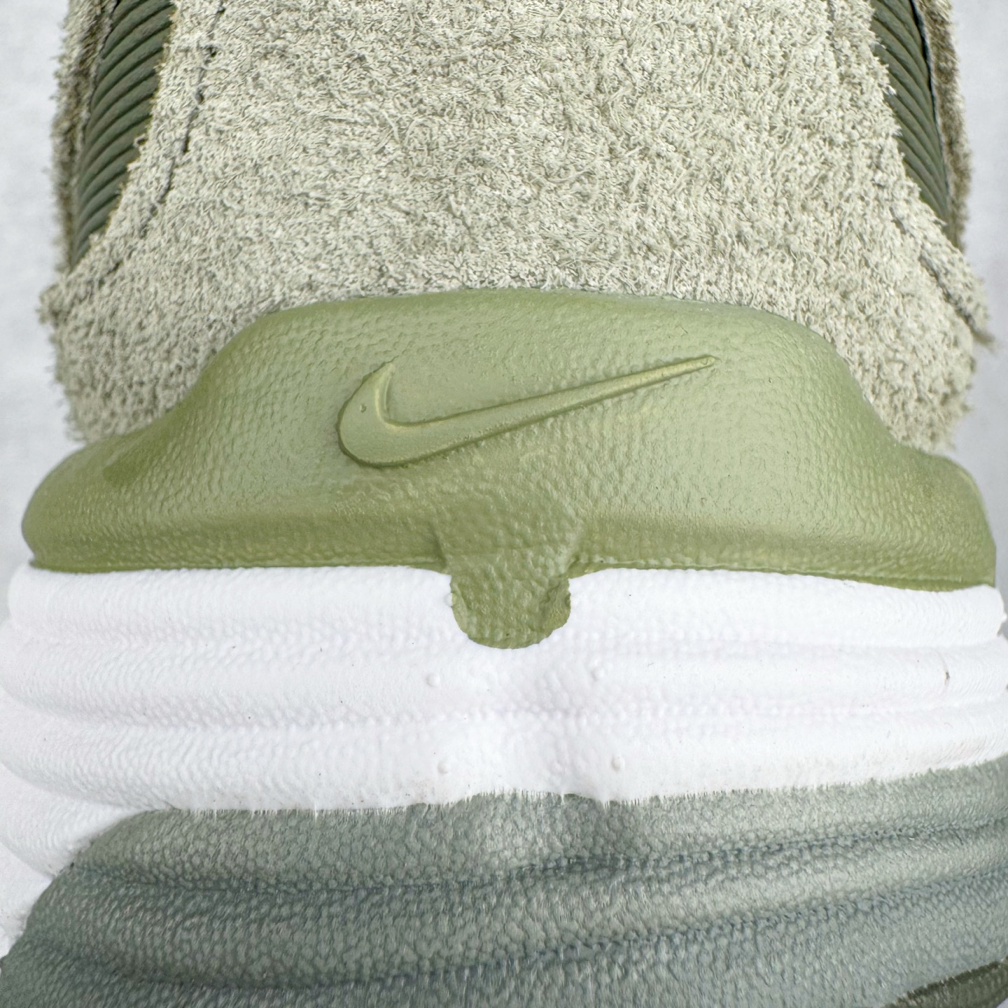 Nike P-6000 IH0246-320  