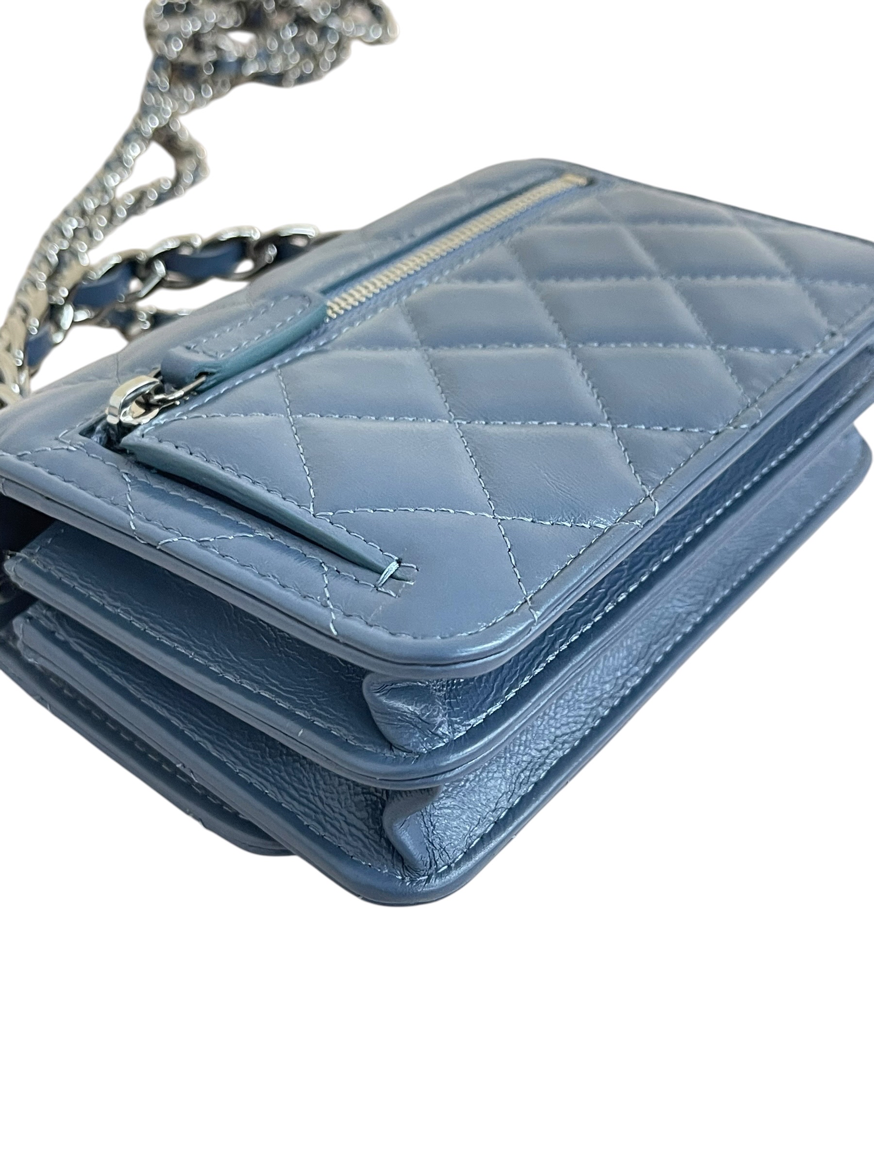 Pre-owned Chanel Clutch With Chain / Product Code: 063007
