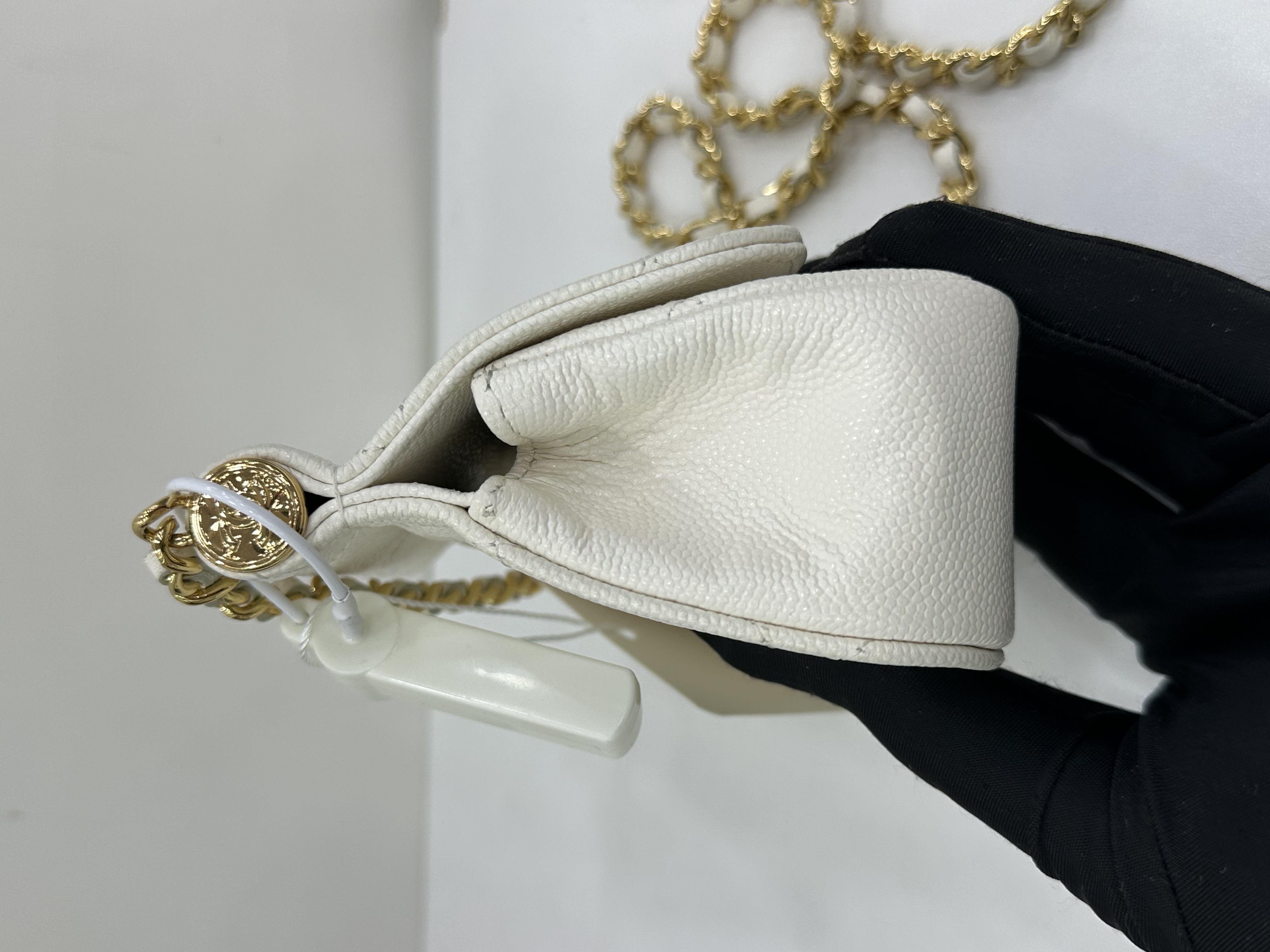 直播貨品 |  [1個-$100 2個-$300］GG09