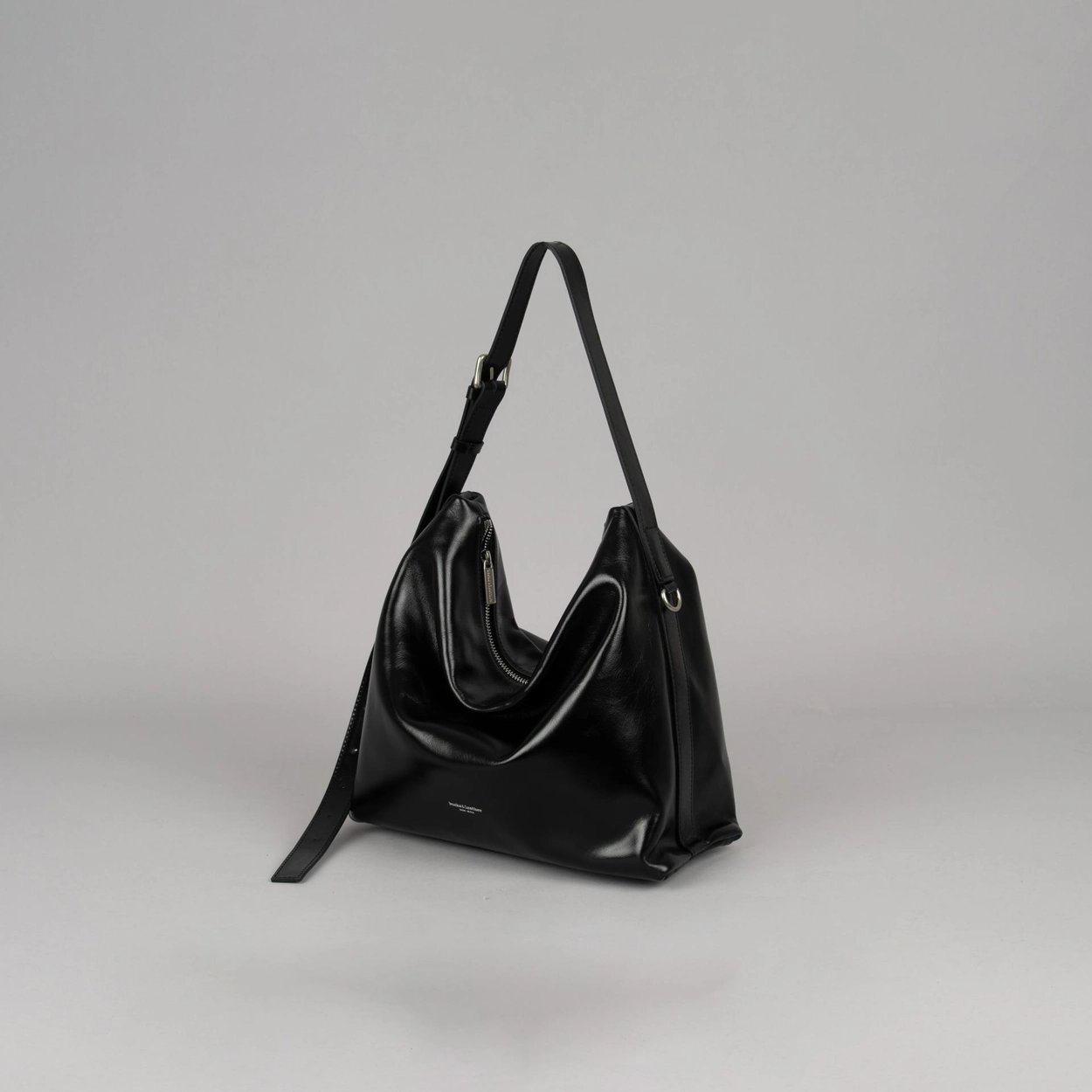 【26SS新皮】預訂_牛皮亮面 Low Bag(L) By Bucks & leather