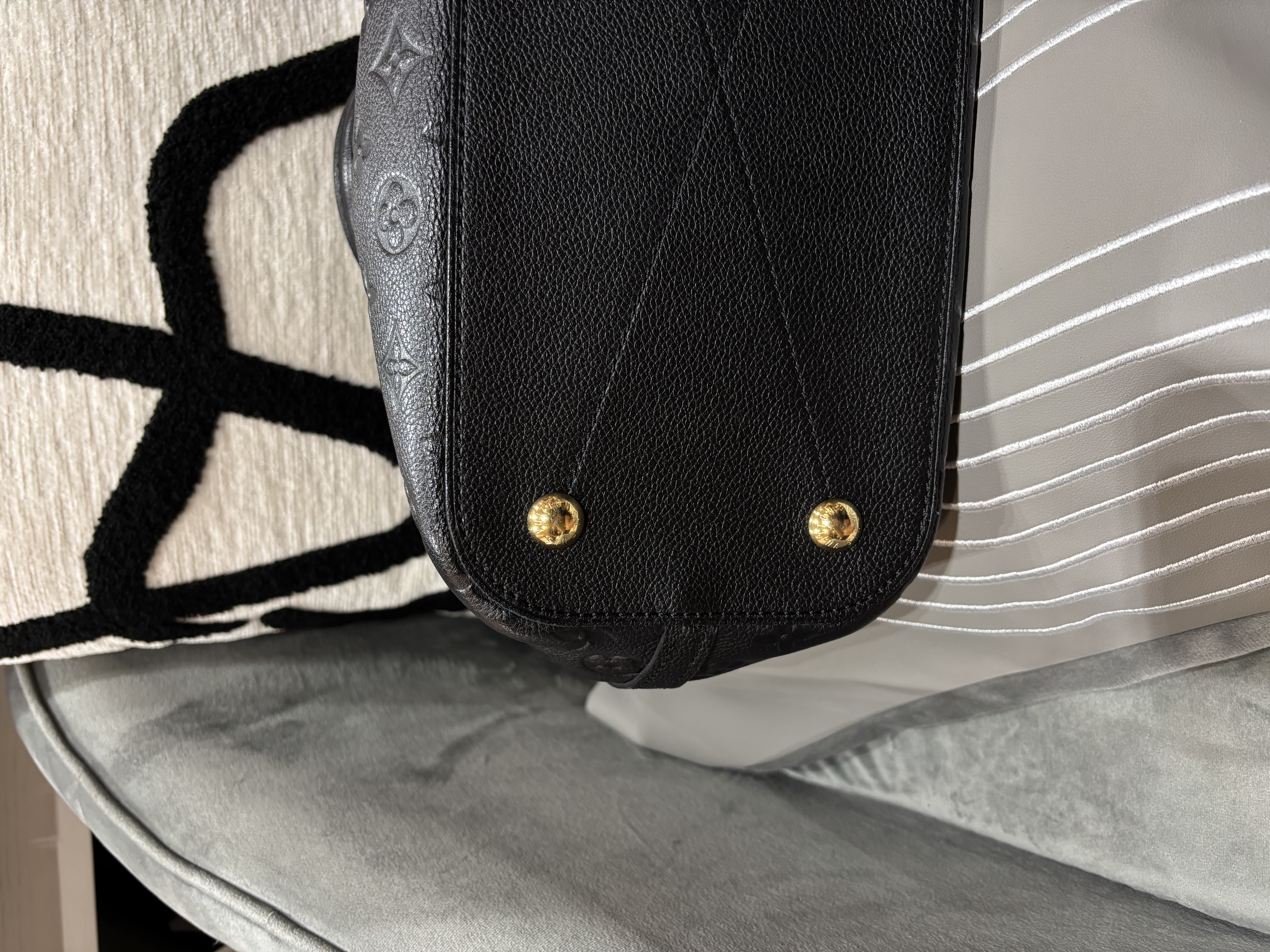 Lv Mazarine MM Black 黑色壓紋牛皮Monogram Empreinte  Bag,100%Authentic,98%new✅strap ✅dust bag 