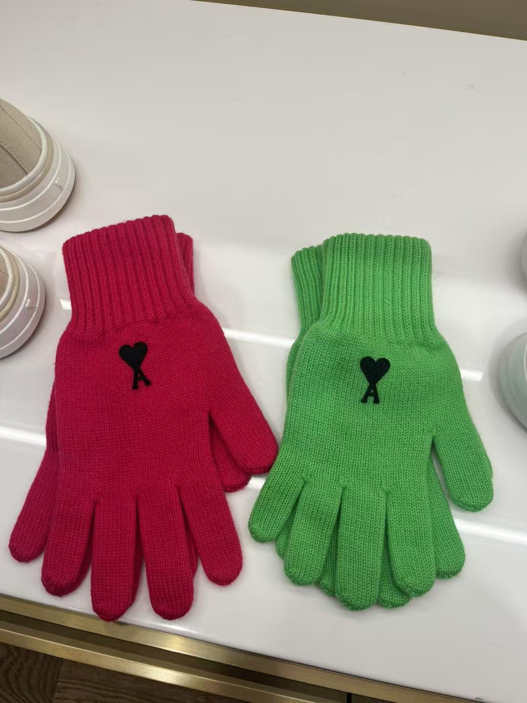 Ami❤️冬季折扣季 Ami 手襪 Size 2