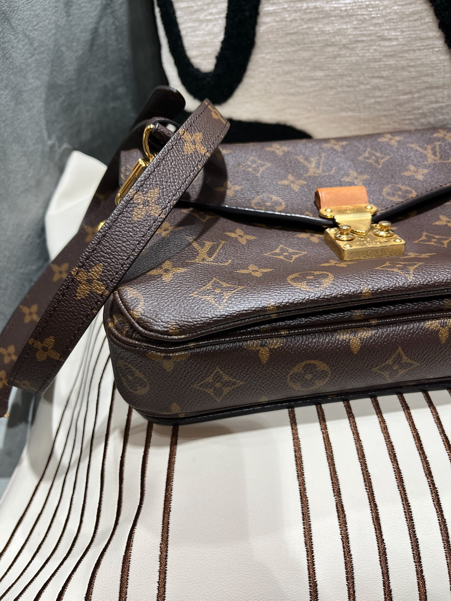 Lv Metis pochette monogram 2way bag 100%Authentic,92%new ✅dust bag